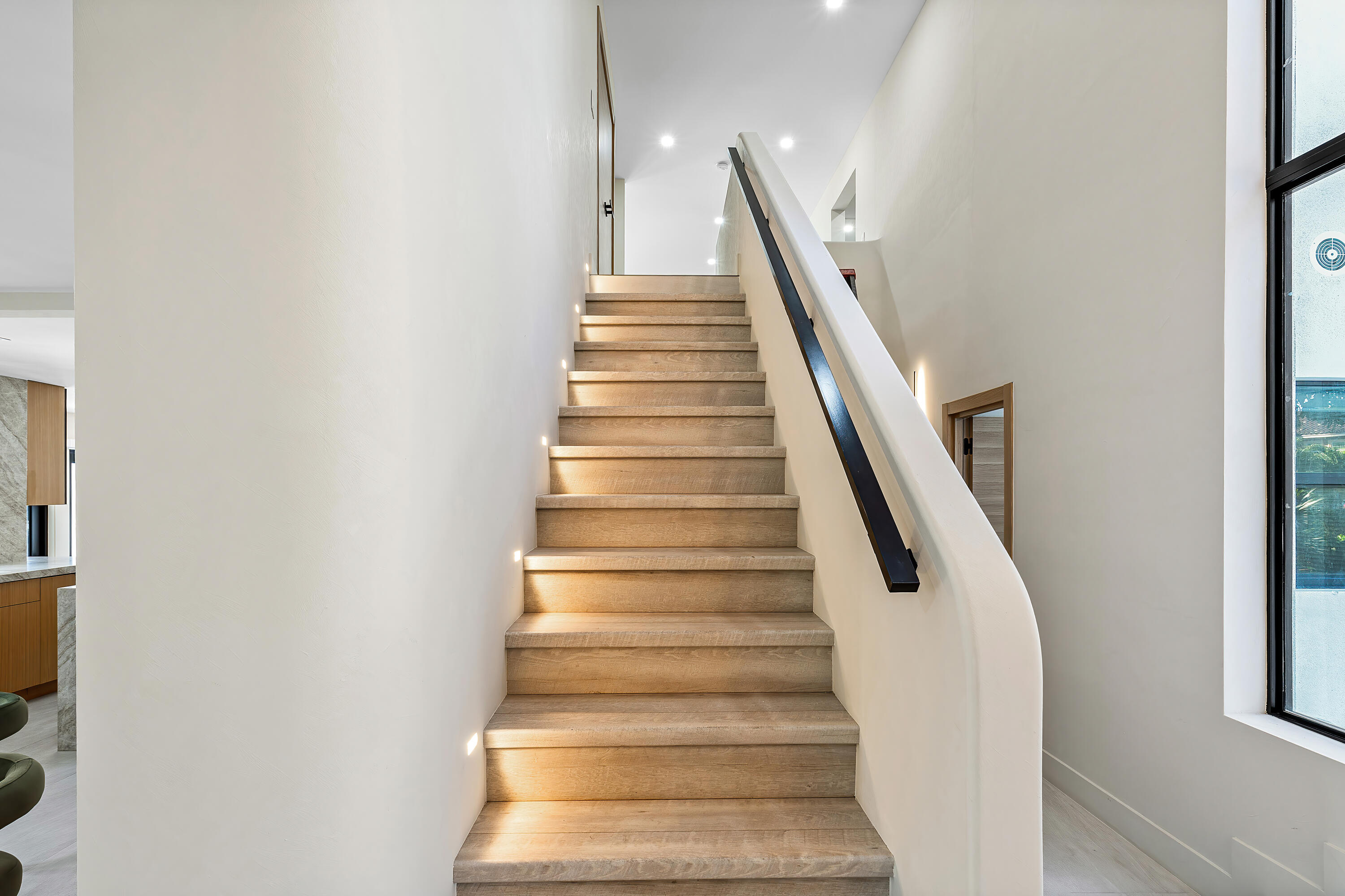 425 Coral Way