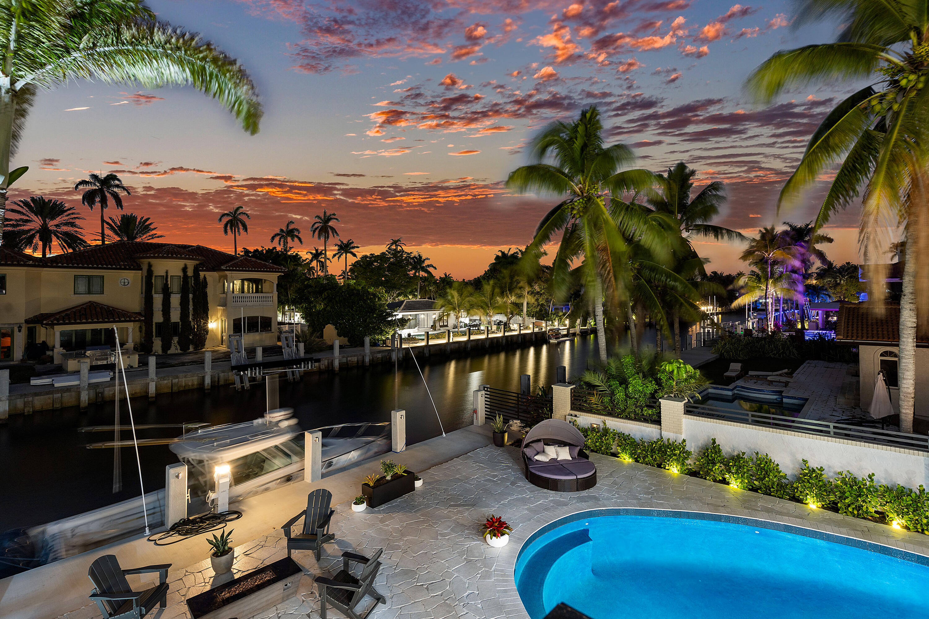 425 Coral Way