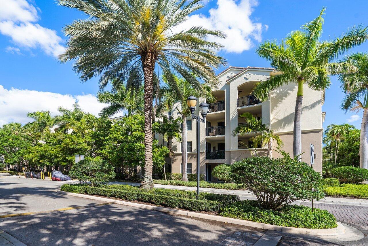 1 Renaissance Way 117