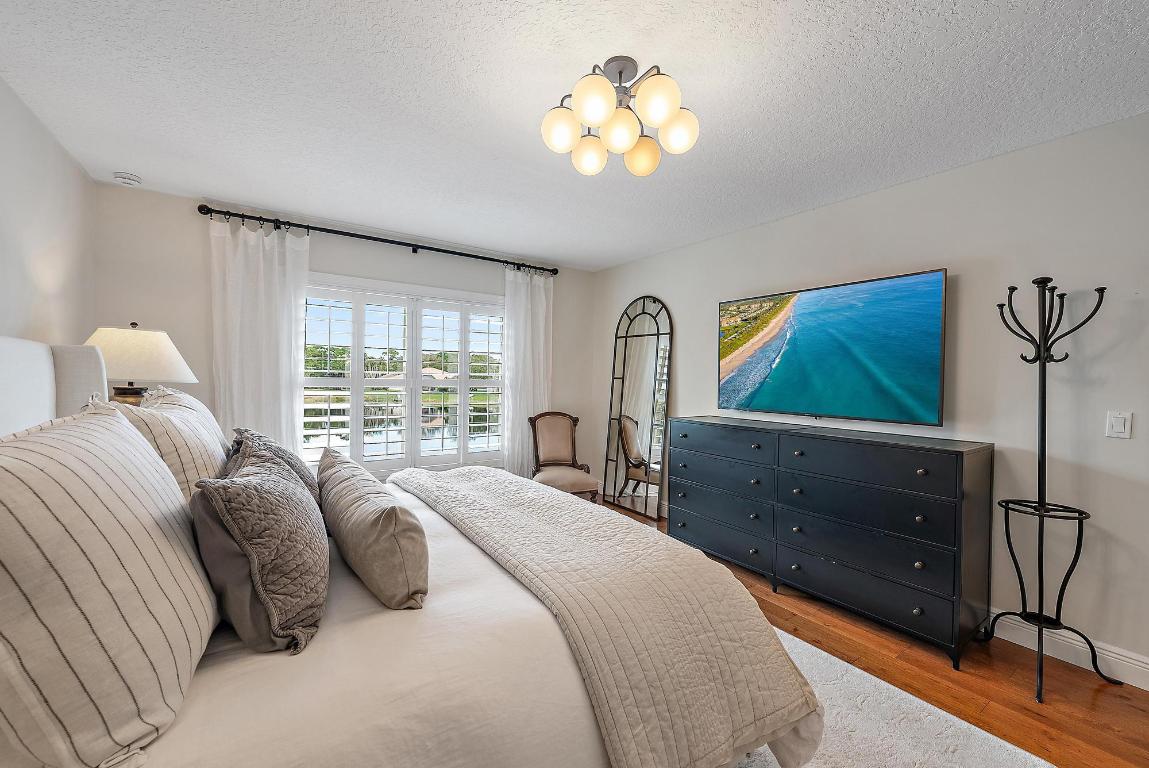 19136 Dawnwood Court