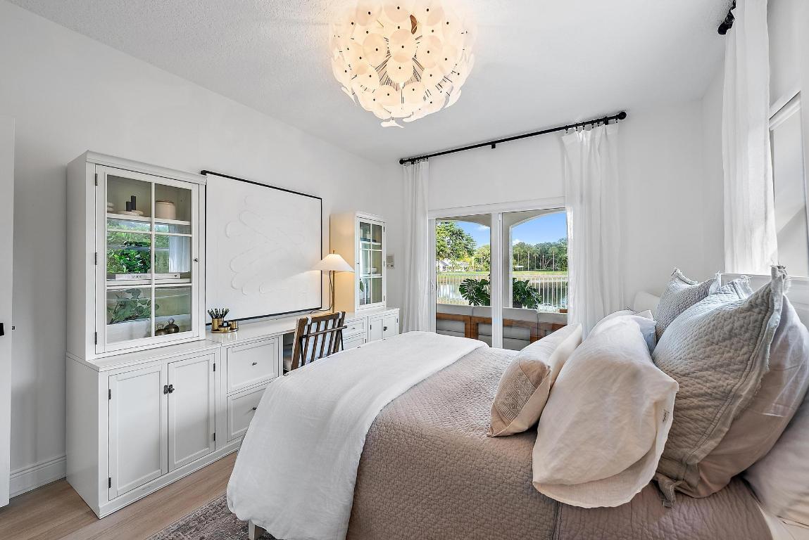 19136 Dawnwood Court