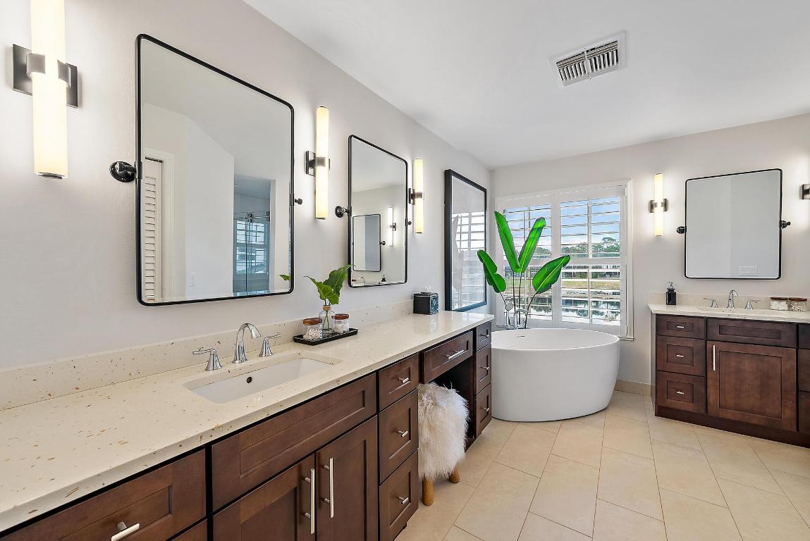 19136 Dawnwood Court