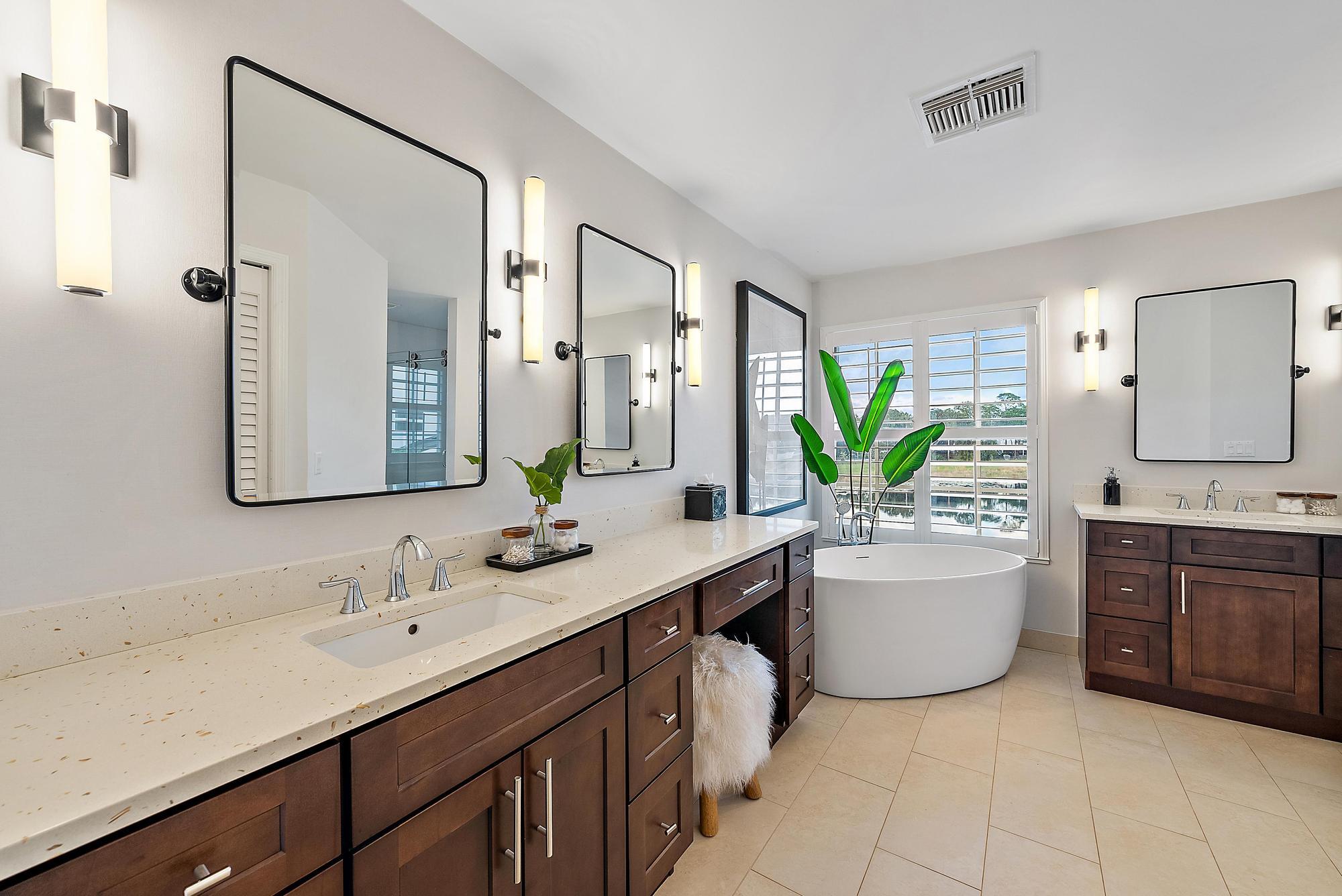 19136 Dawnwood Court