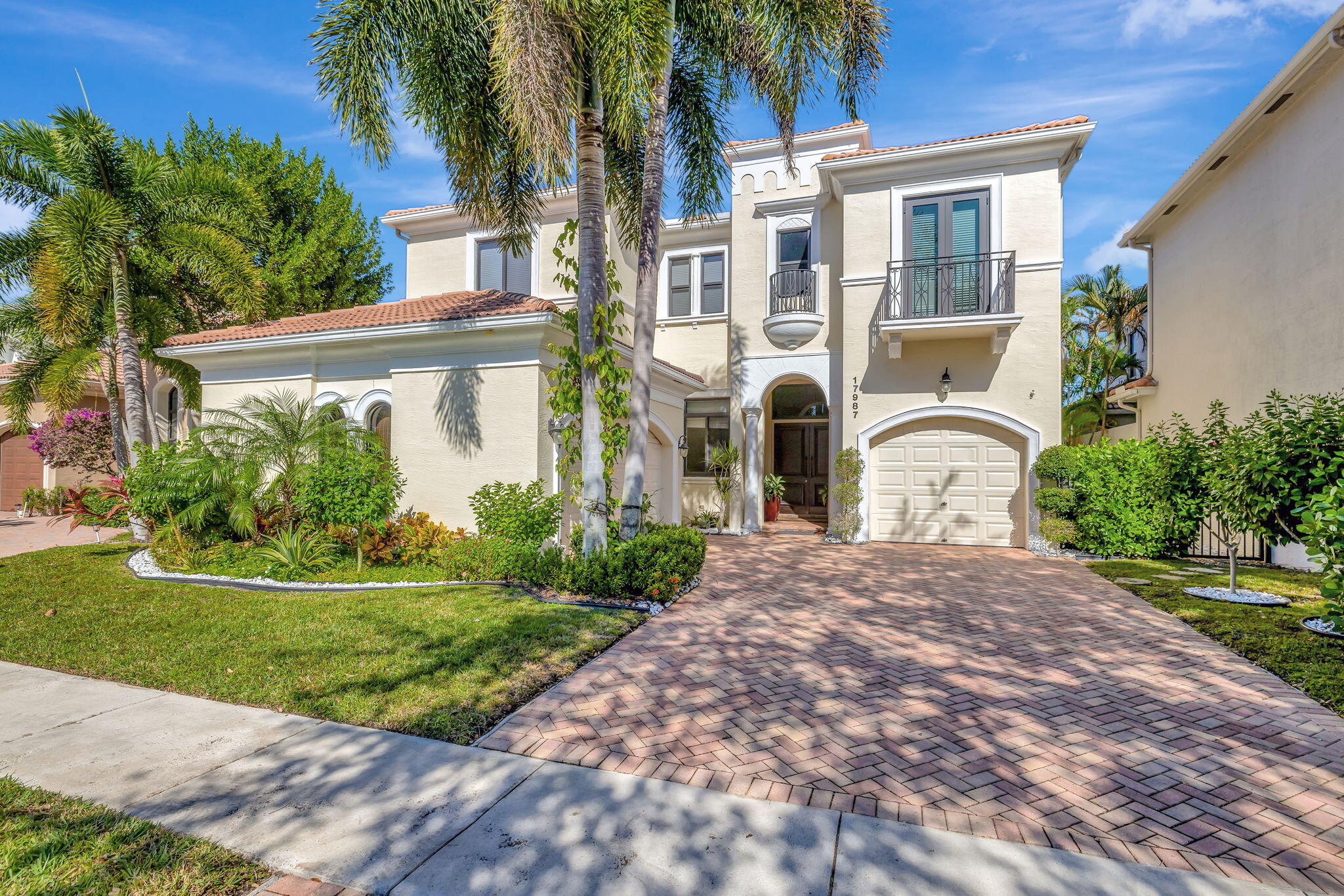 17987 Lake Azure Way