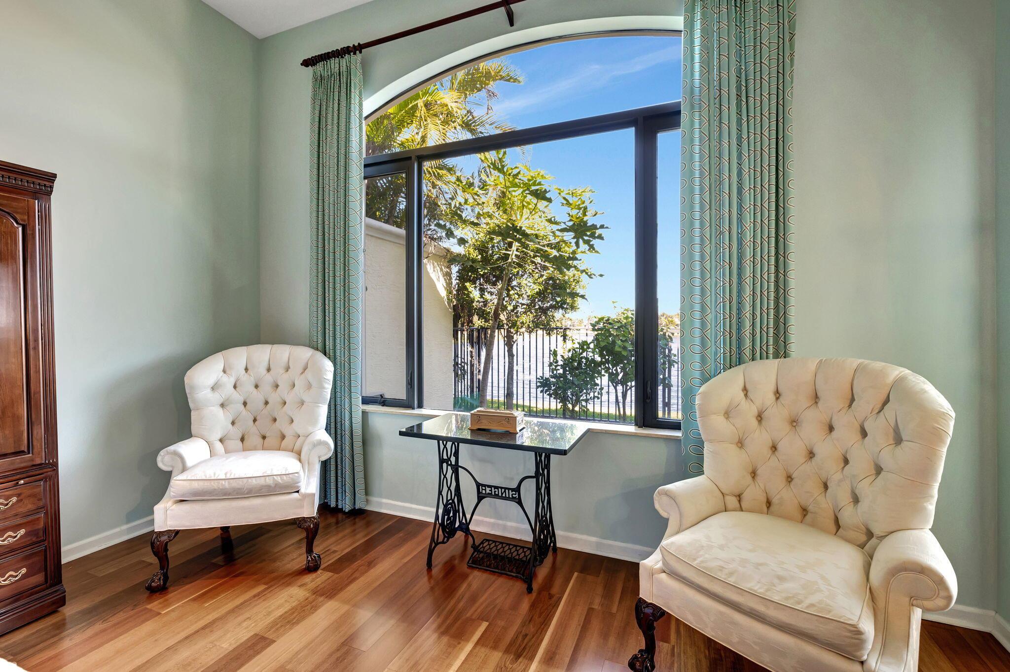 17987 Lake Azure Way