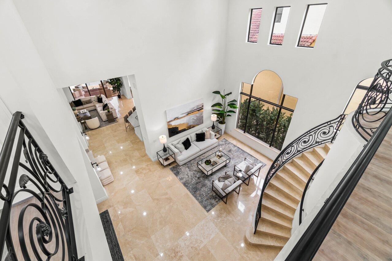 17939 Lake Azure Way