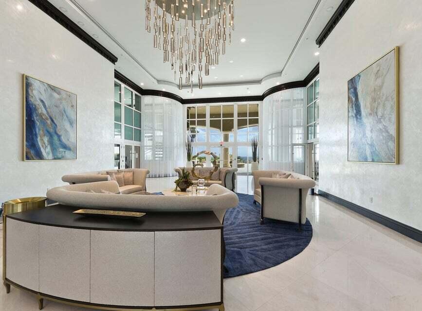 1063 Hillsboro Mile 301