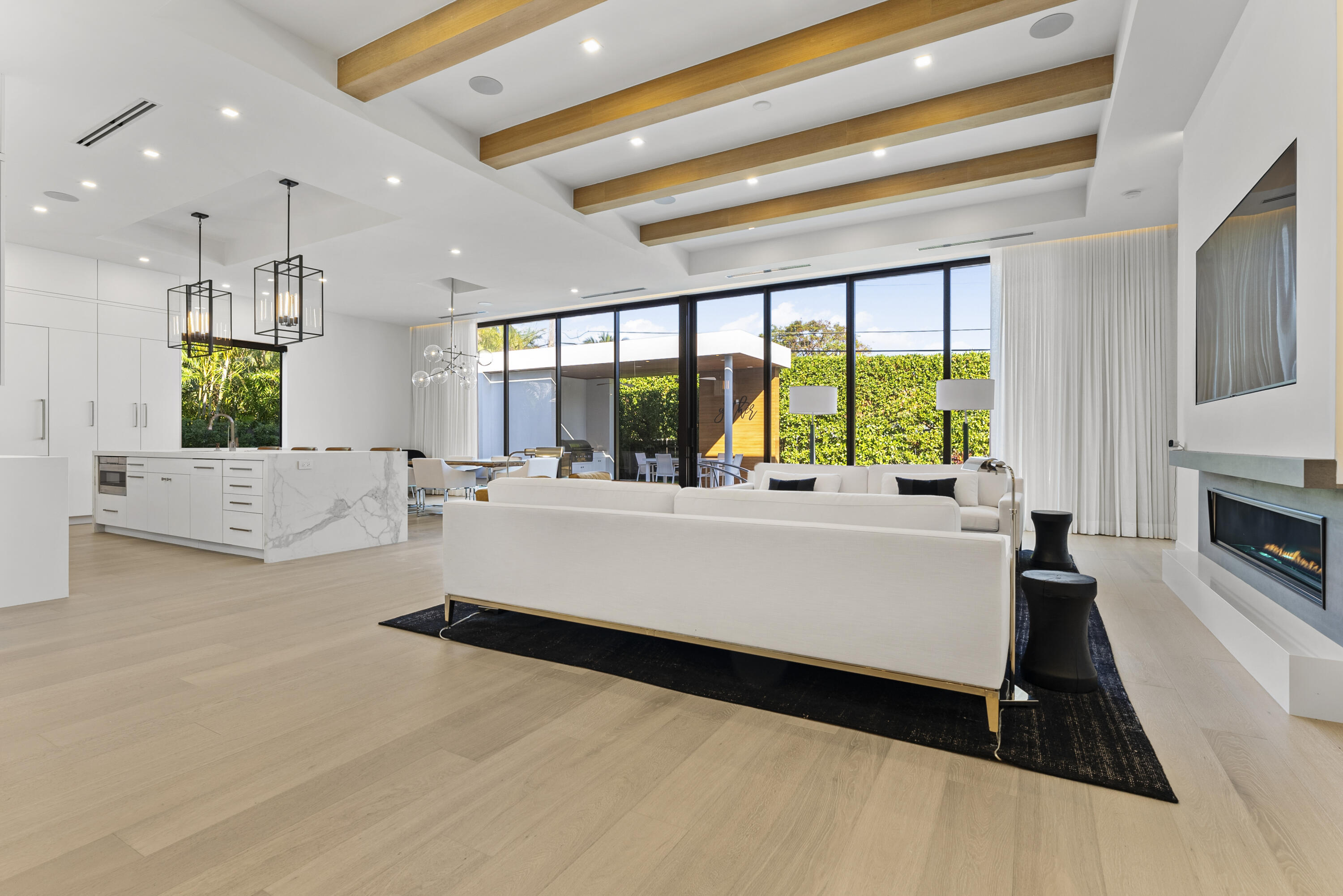 811 Granada Drive