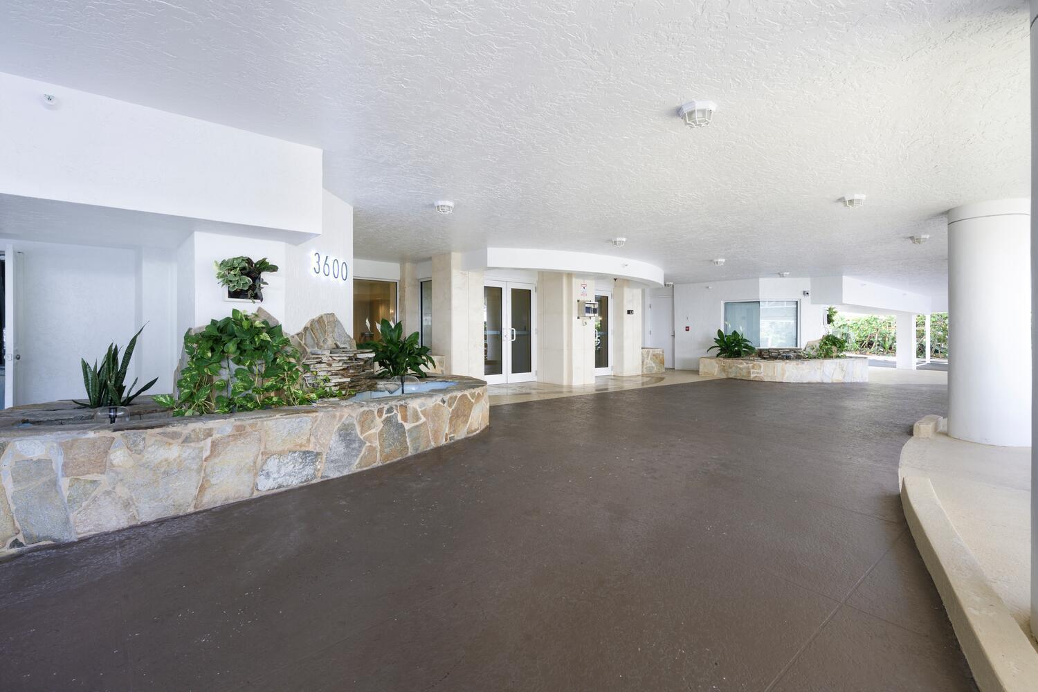 3600 S Ocean Boulevard 303, South Palm Beach Unit: 303