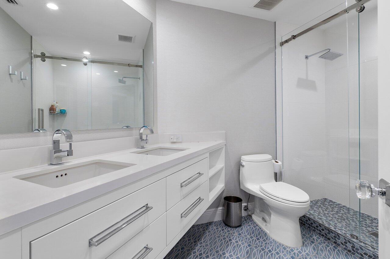 5639 NW Regency Circle