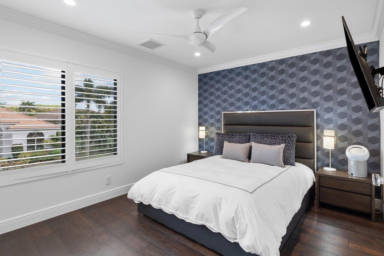 5639 NW Regency Circle