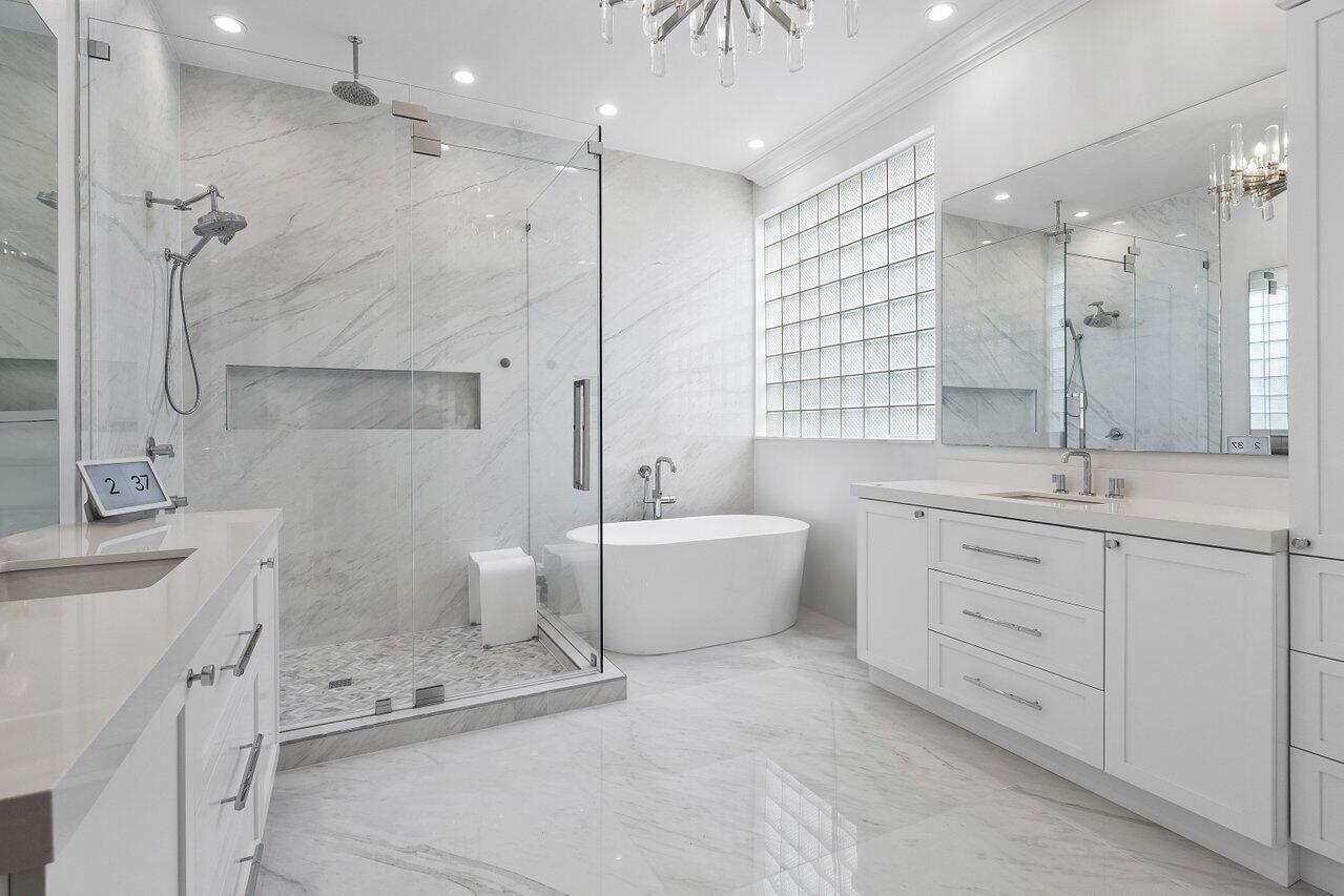 5639 NW Regency Circle