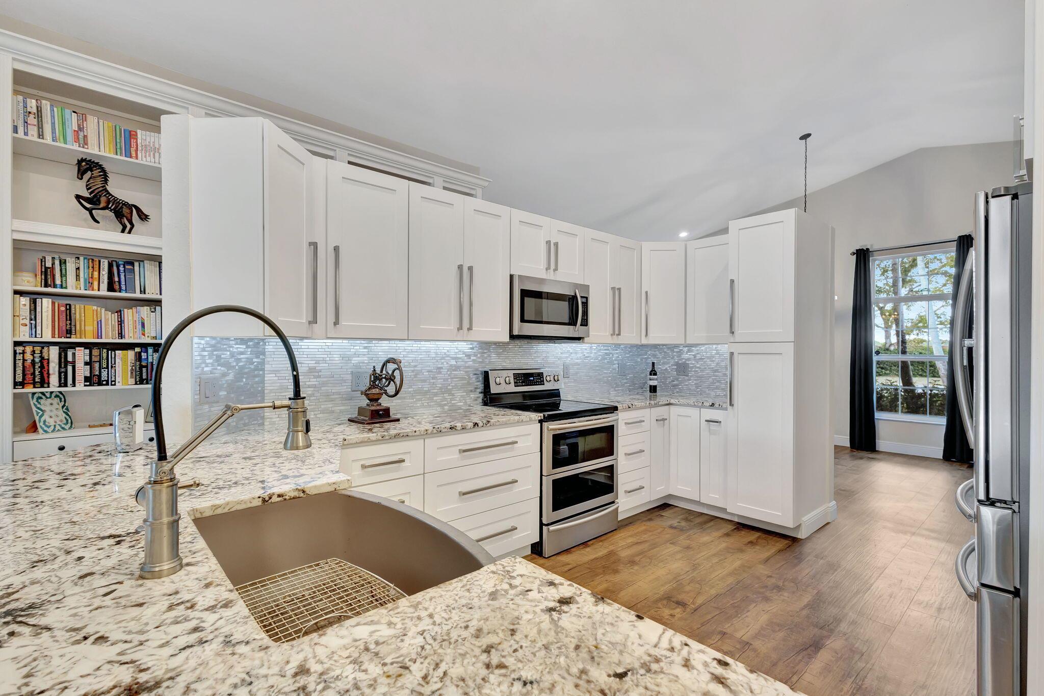 4174 Bahia Isle Circle