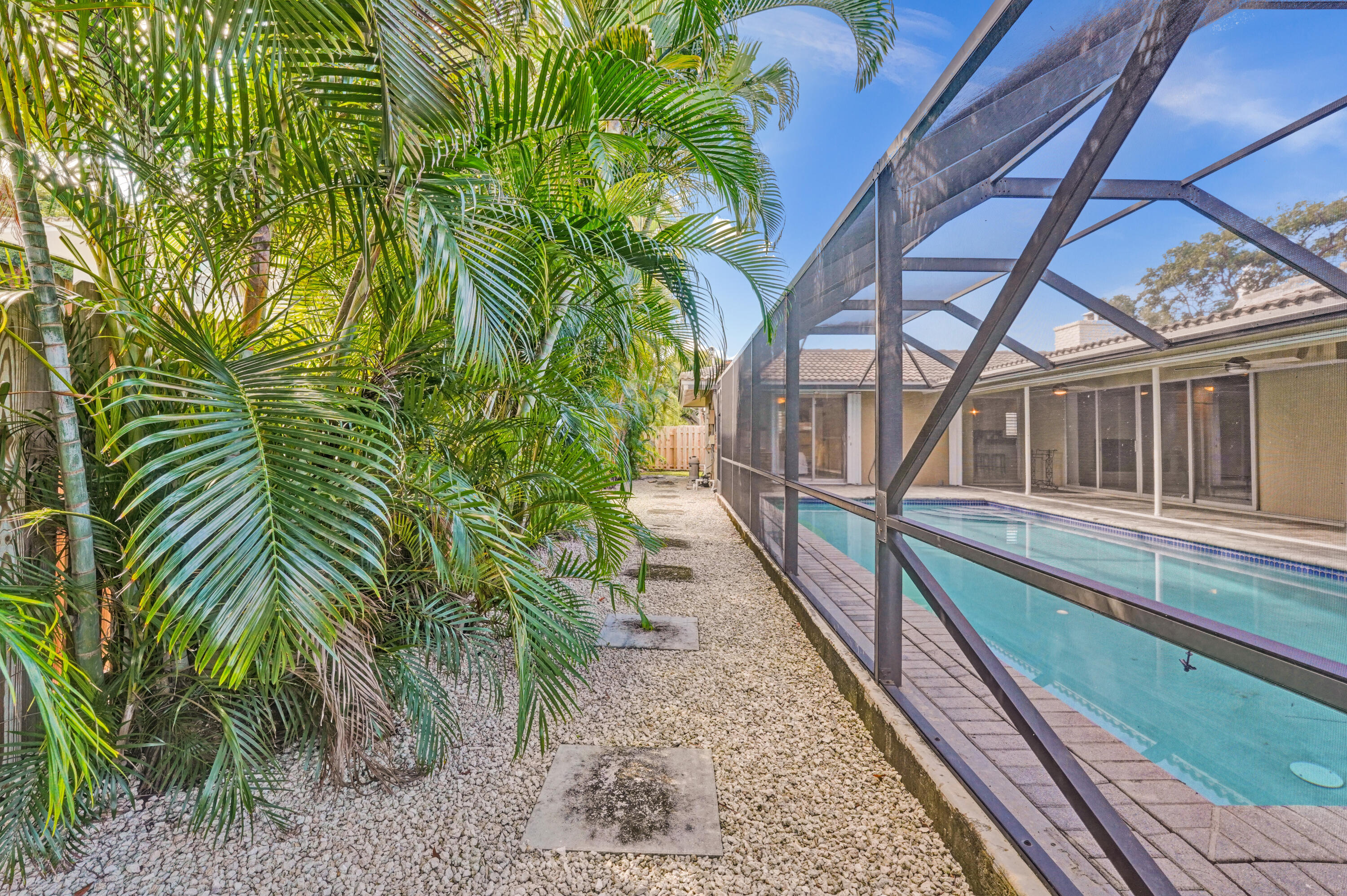 2220 NE 32nd Street, Lighthouse Point