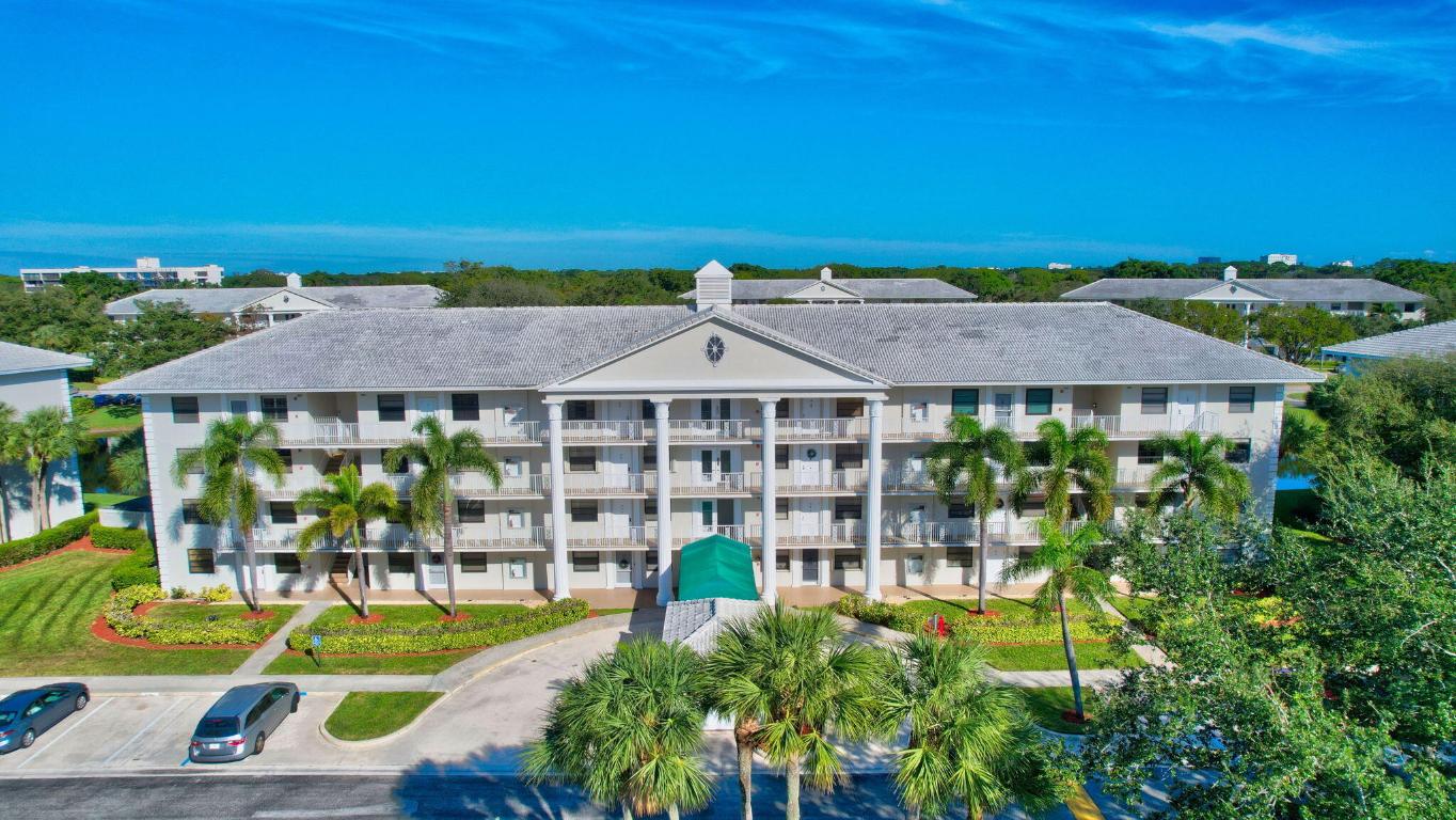 6037 Balboa Circle 401