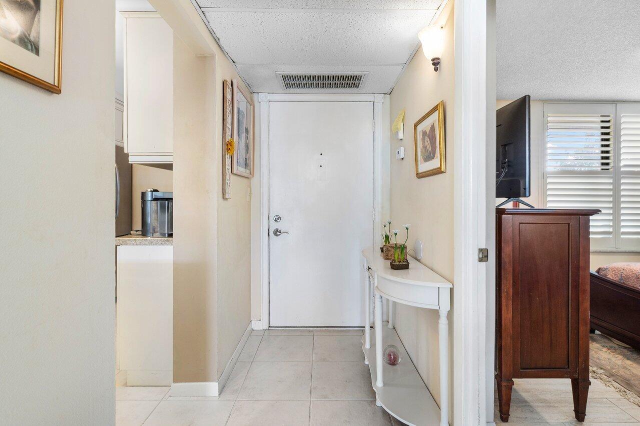 10 Royal Palm Way Unit 202