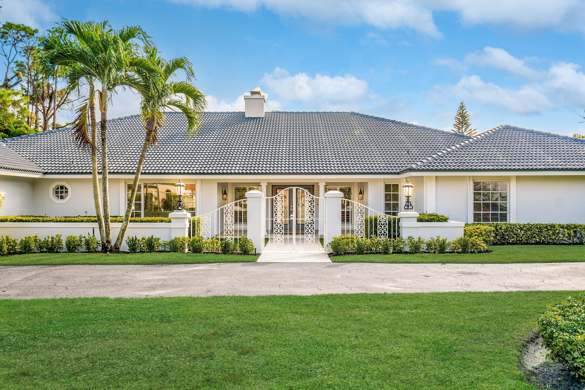 650 Atlantis Estates Way