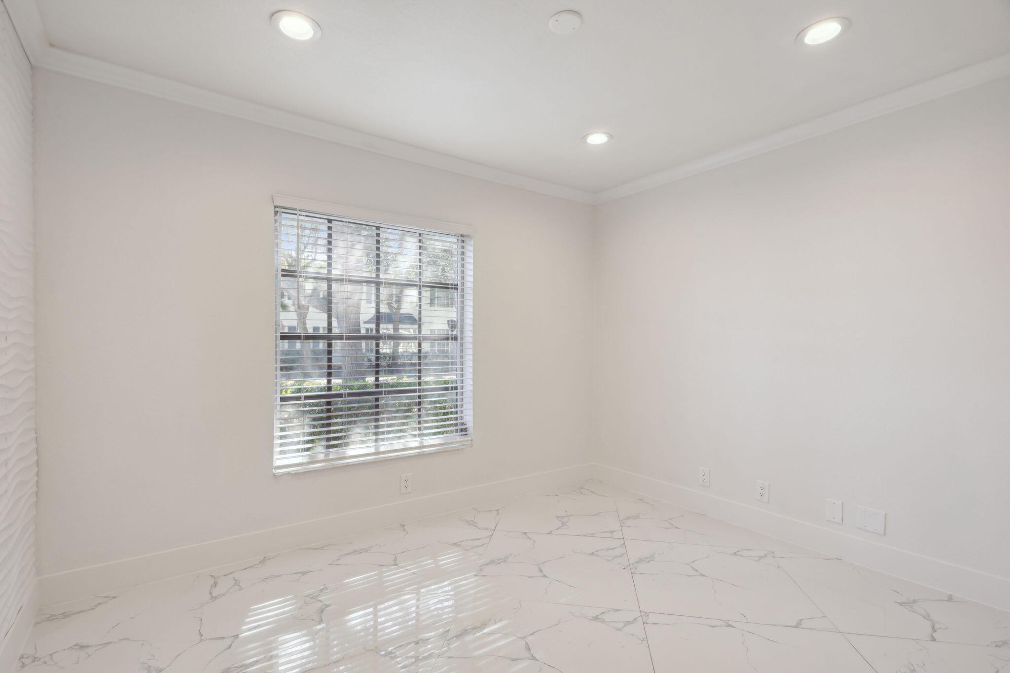 2191 NE 68th Street 401
