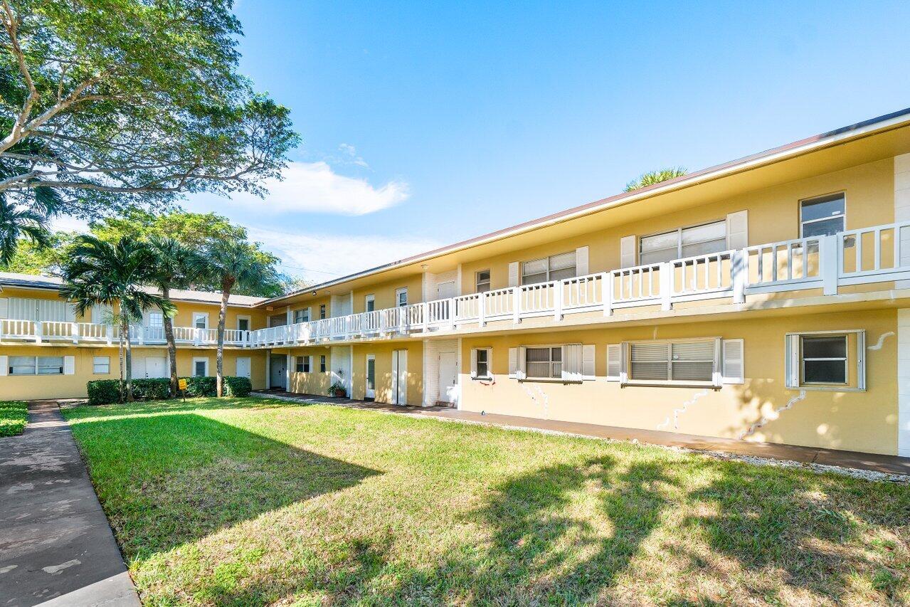 420 SE 2nd Avenue B2