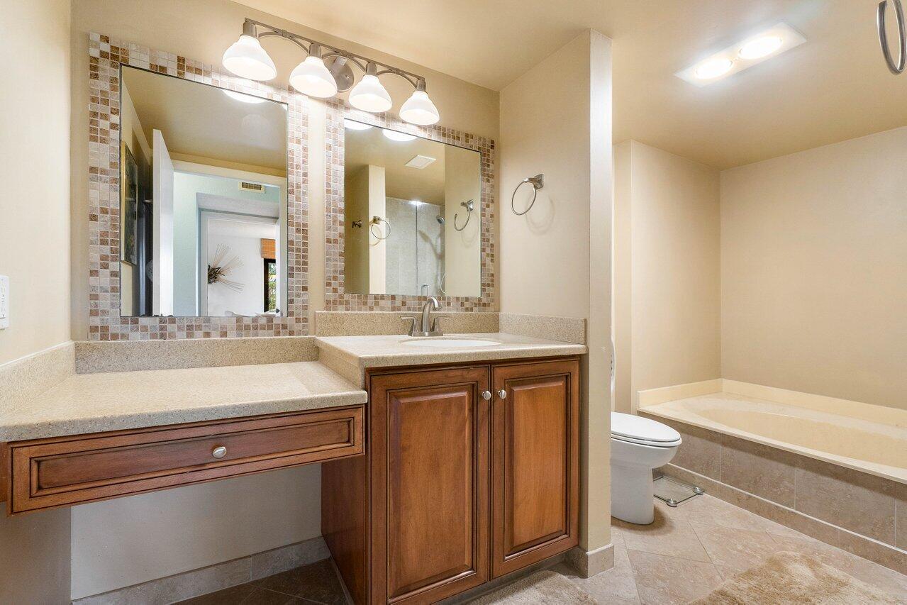 11 Stratford Drive E A