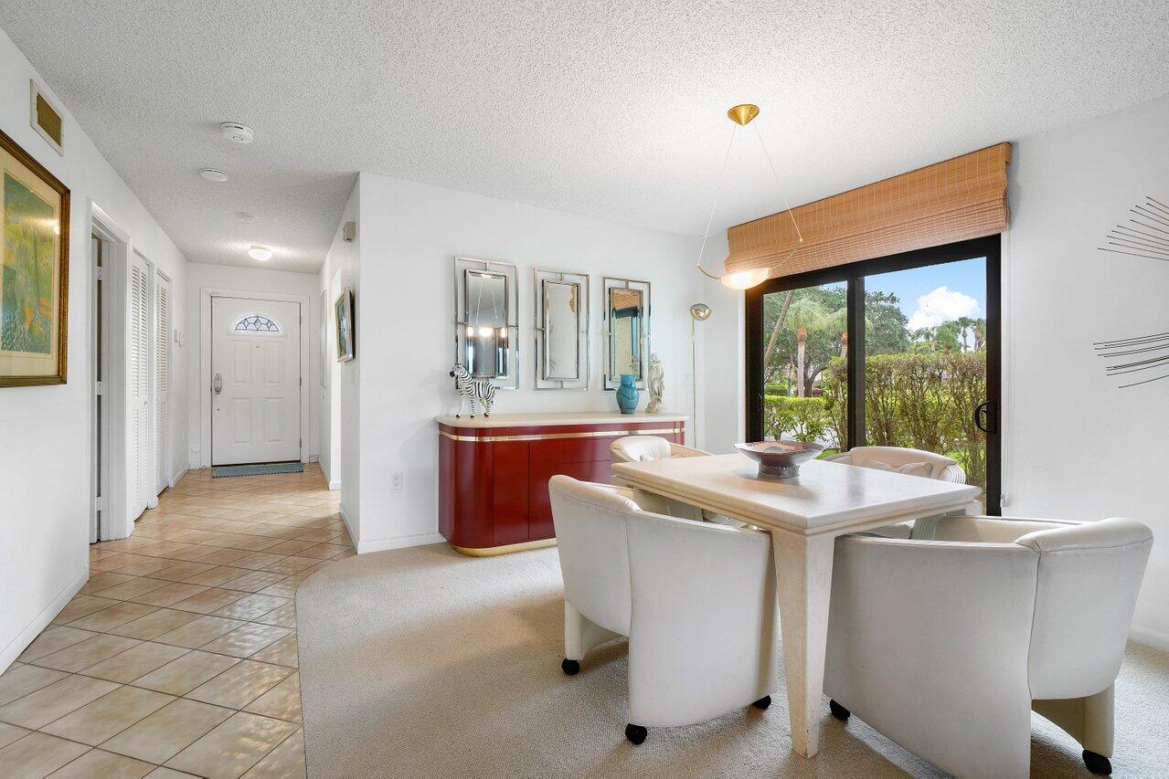 11 Stratford Drive E A