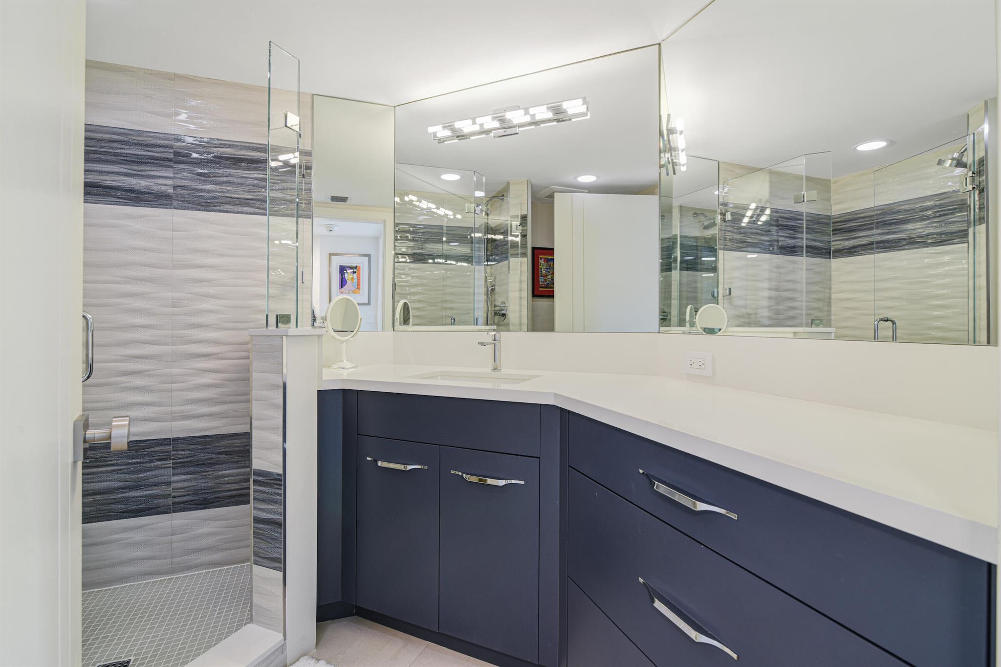 100 SE 5th 305 Avenue 305