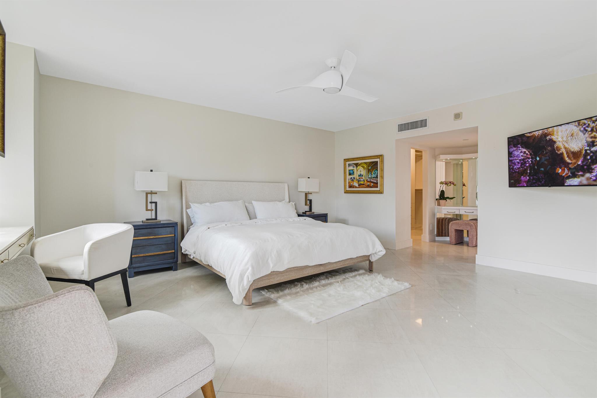 100 SE 5th 305 Avenue 305