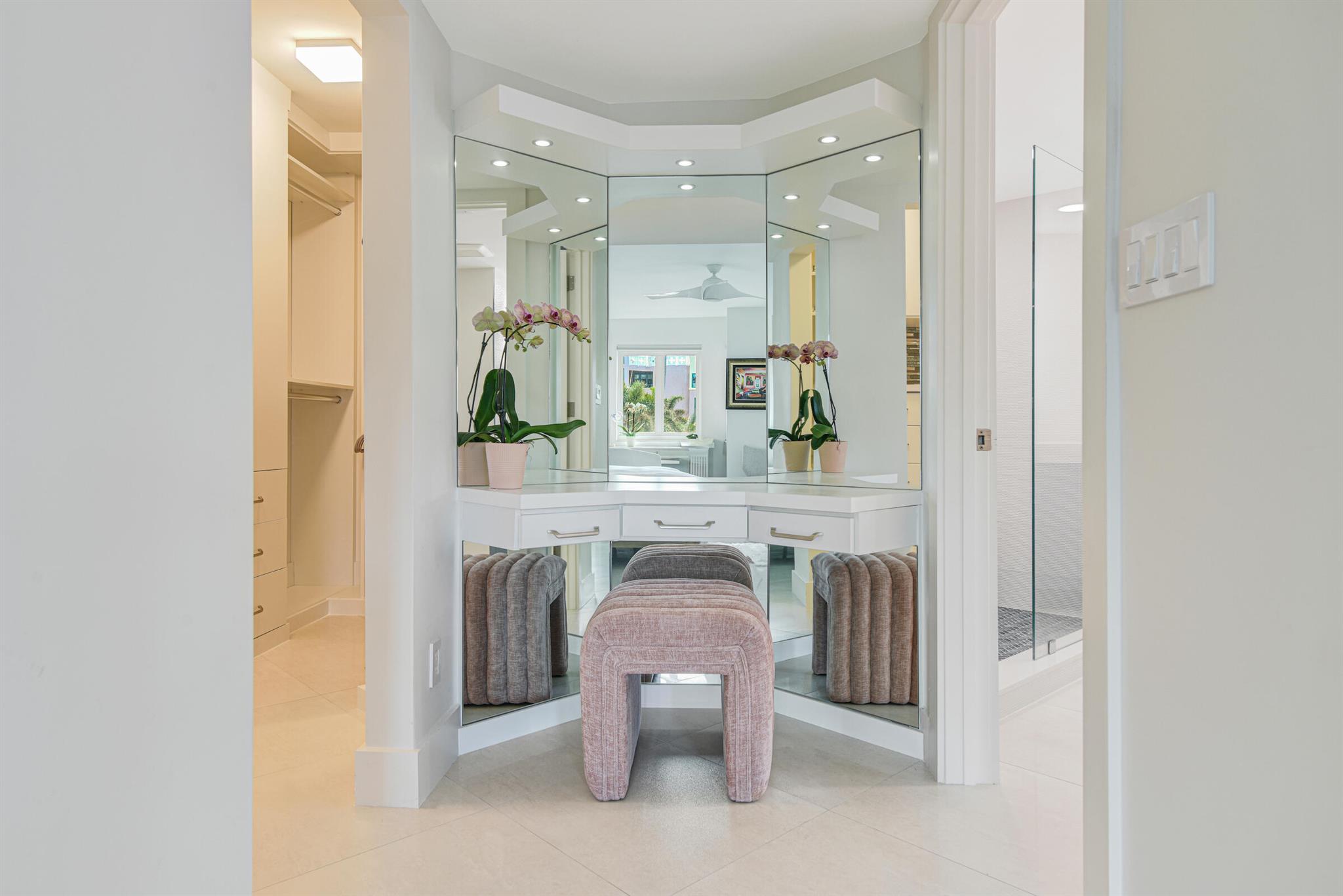 100 SE 5th 305 Avenue 305