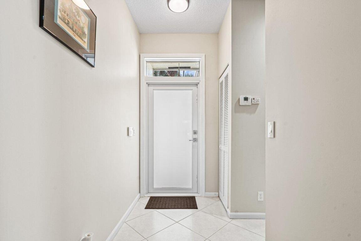 9648 Crescent View Drive N, Boynton Beach