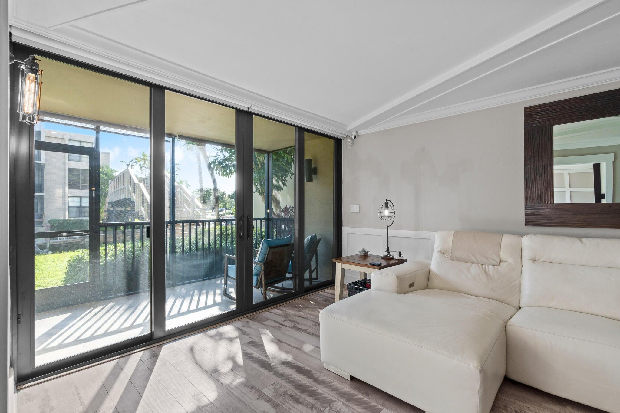 2 Royal Palm Way 105