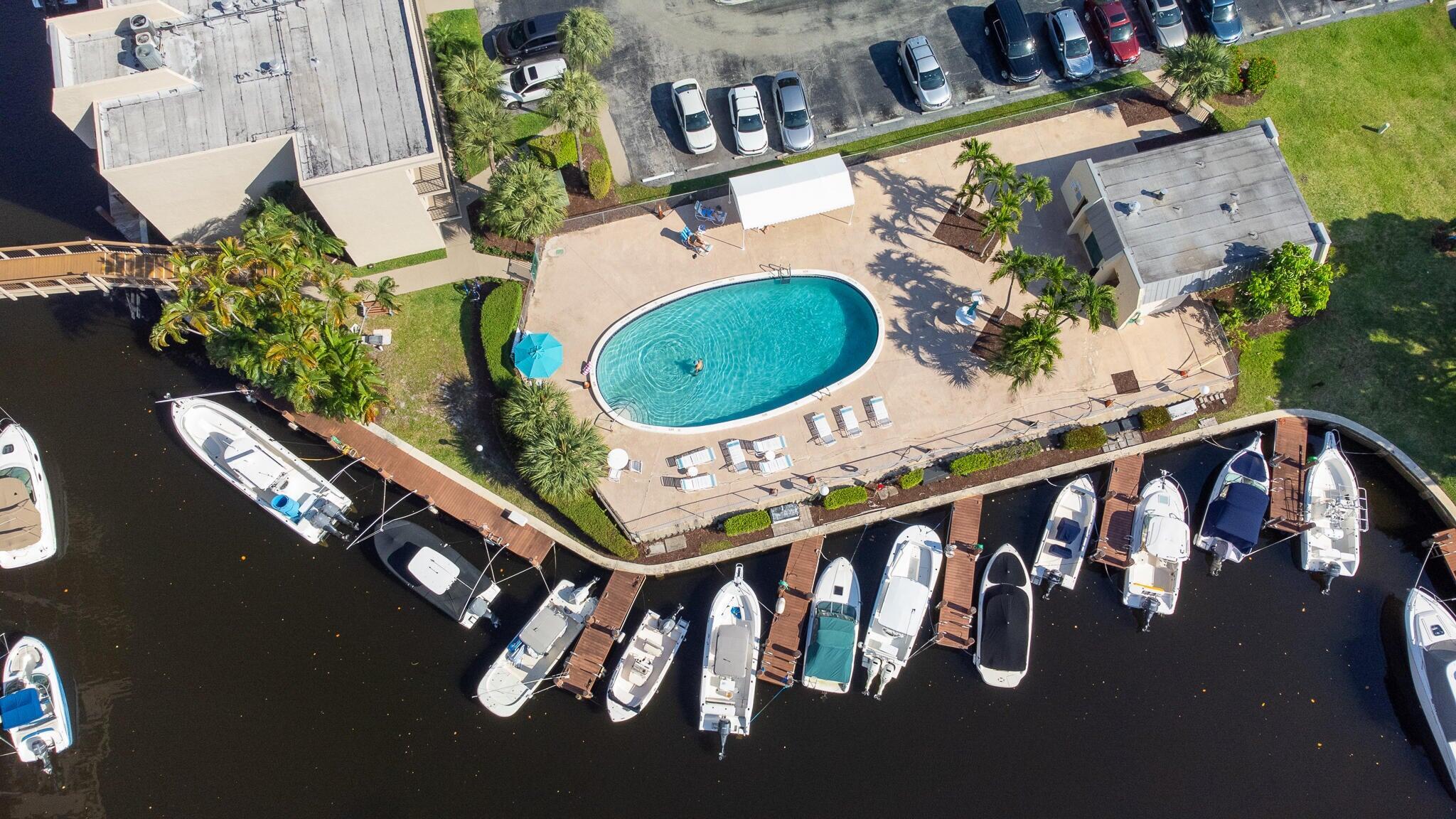 2 Royal Palm Way 105