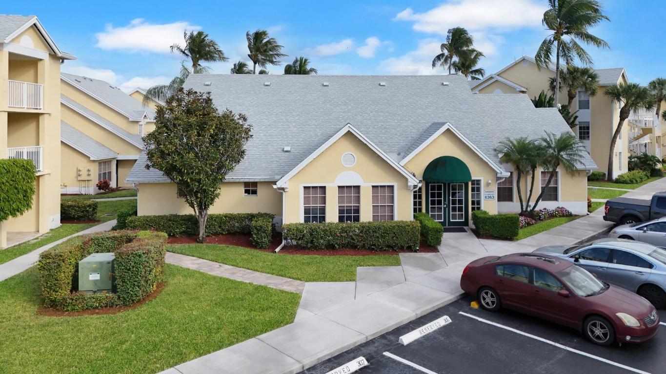 6332 La Costa Drive C, Boca Raton Unit: C