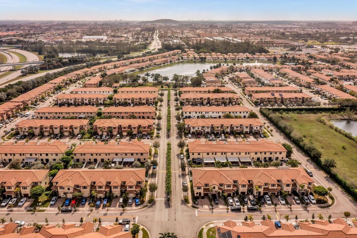 3320 W 90th Street, Hialeah