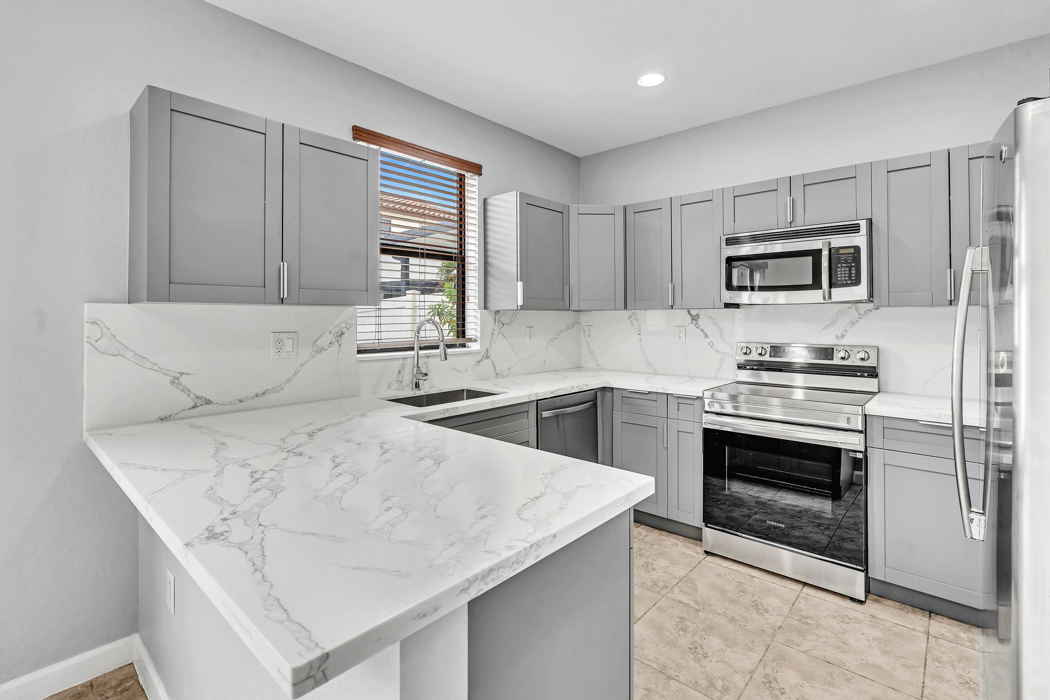 3320 W 90th Street, Hialeah