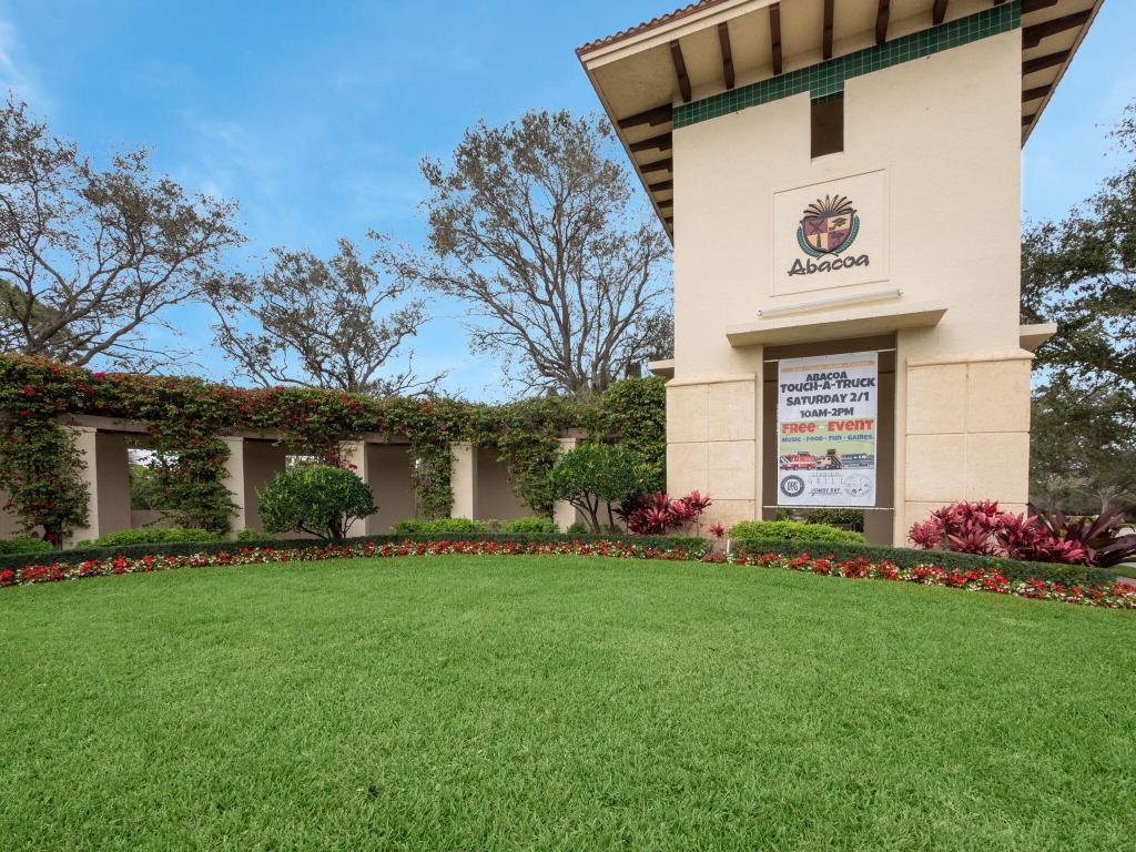 3119 E Community Drive