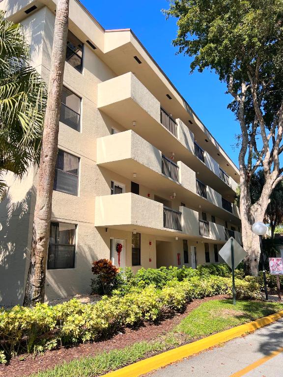 3150 NW 42nd Avenue E306, Coconut Creek Unit: E306