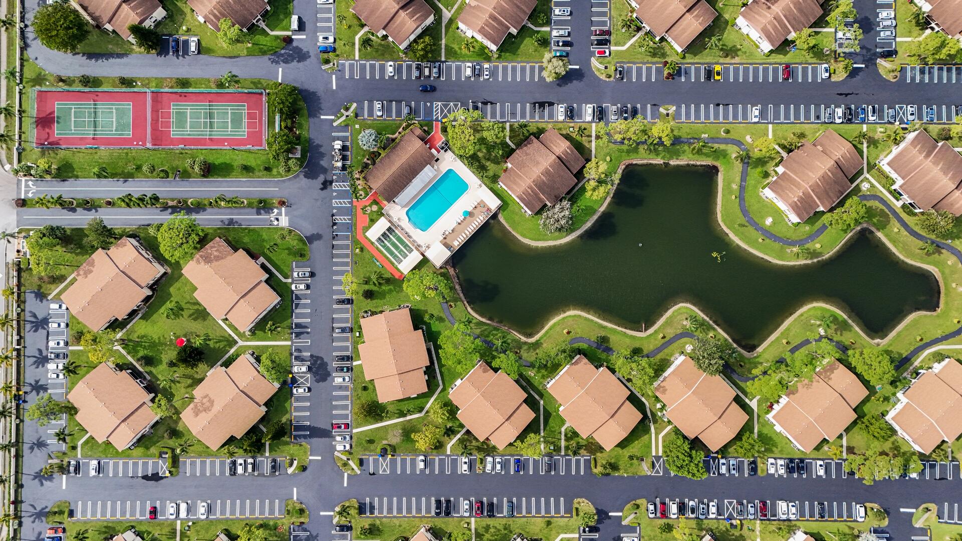 332 Knotty Pine Circle C-1, Greenacres Unit: C-1