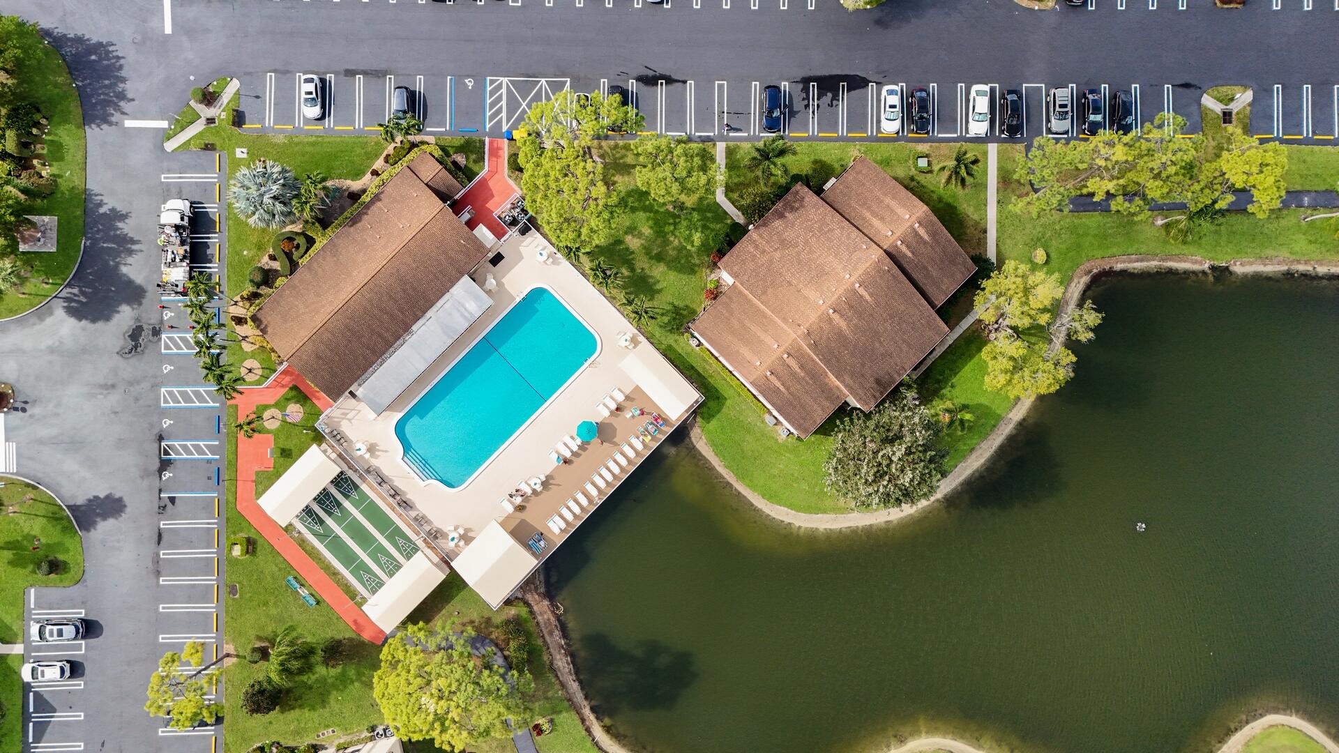 332 Knotty Pine Circle C-1, Greenacres Unit: C-1