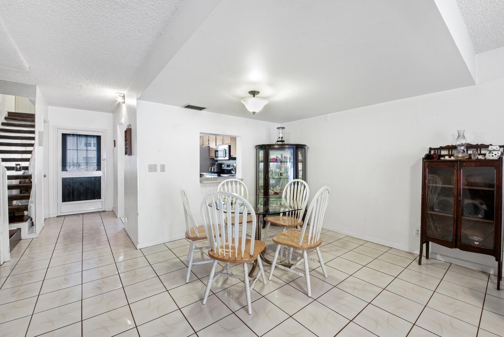 231 Foxtail Drive G, Greenacres Unit: G