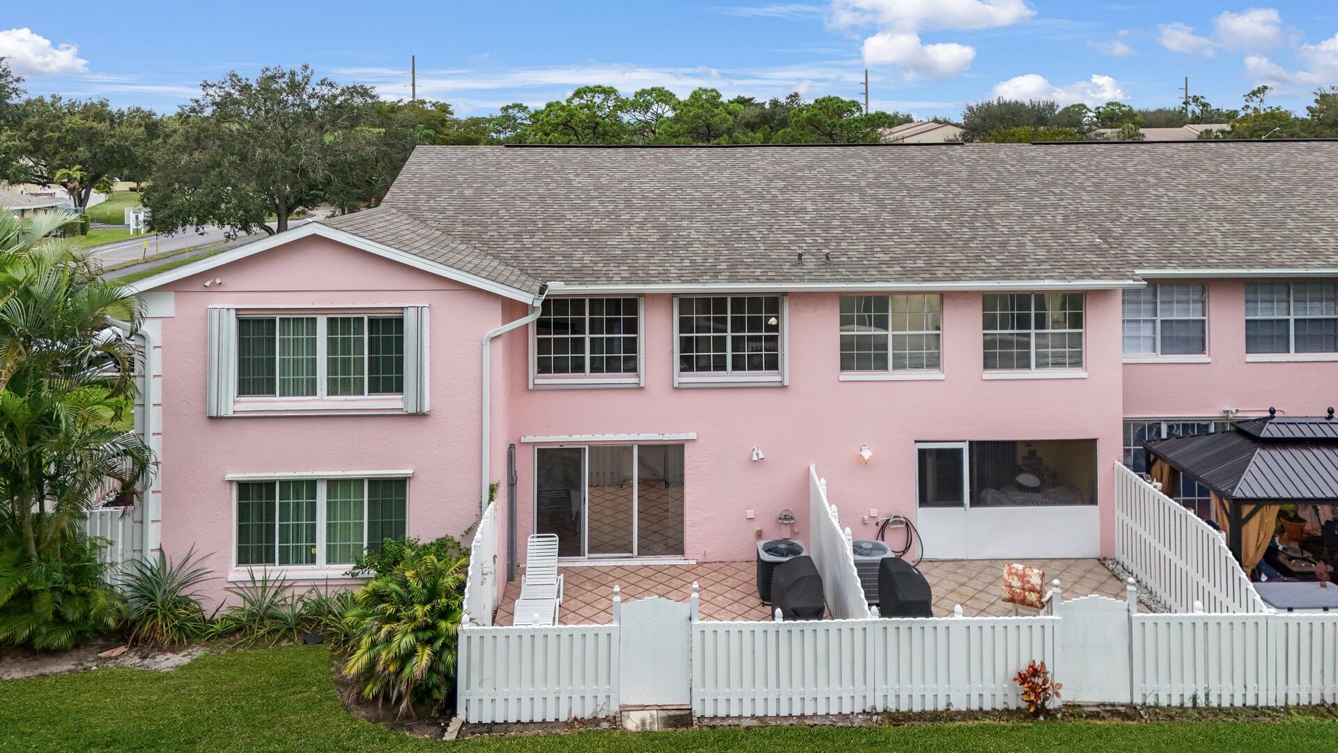 231 Foxtail Drive G, Greenacres Unit: G