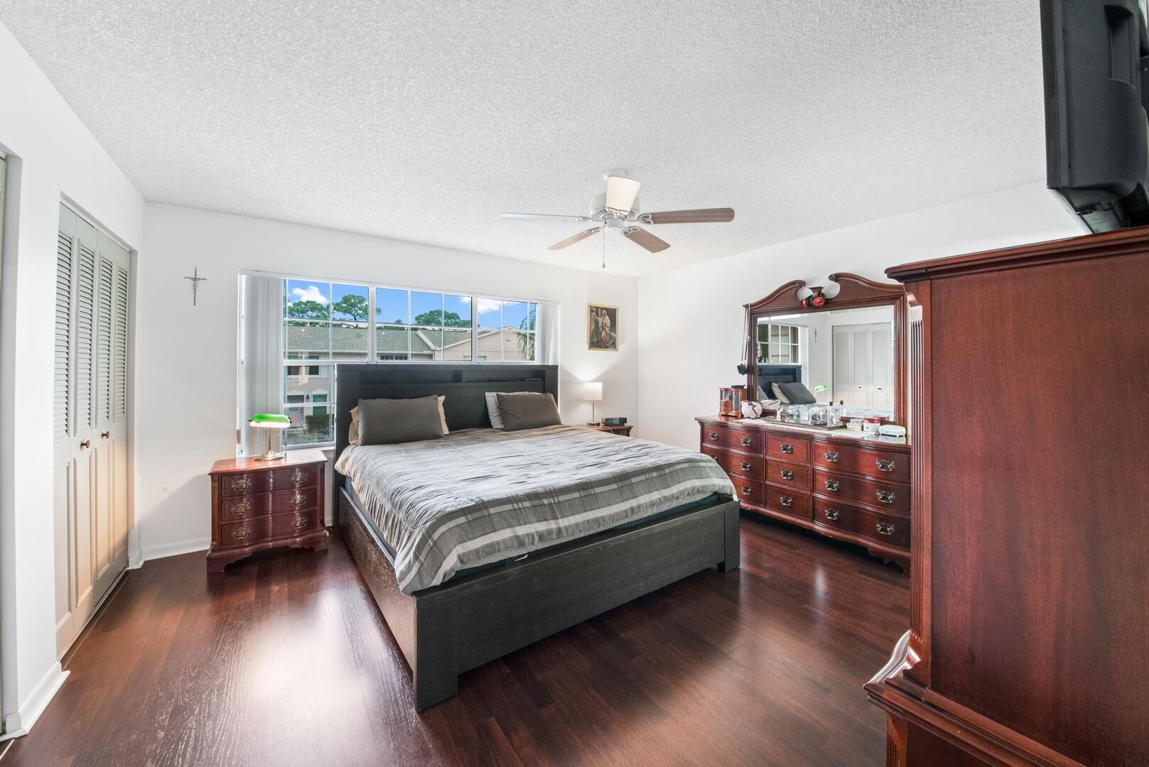 231 Foxtail Drive G, Greenacres Unit: G