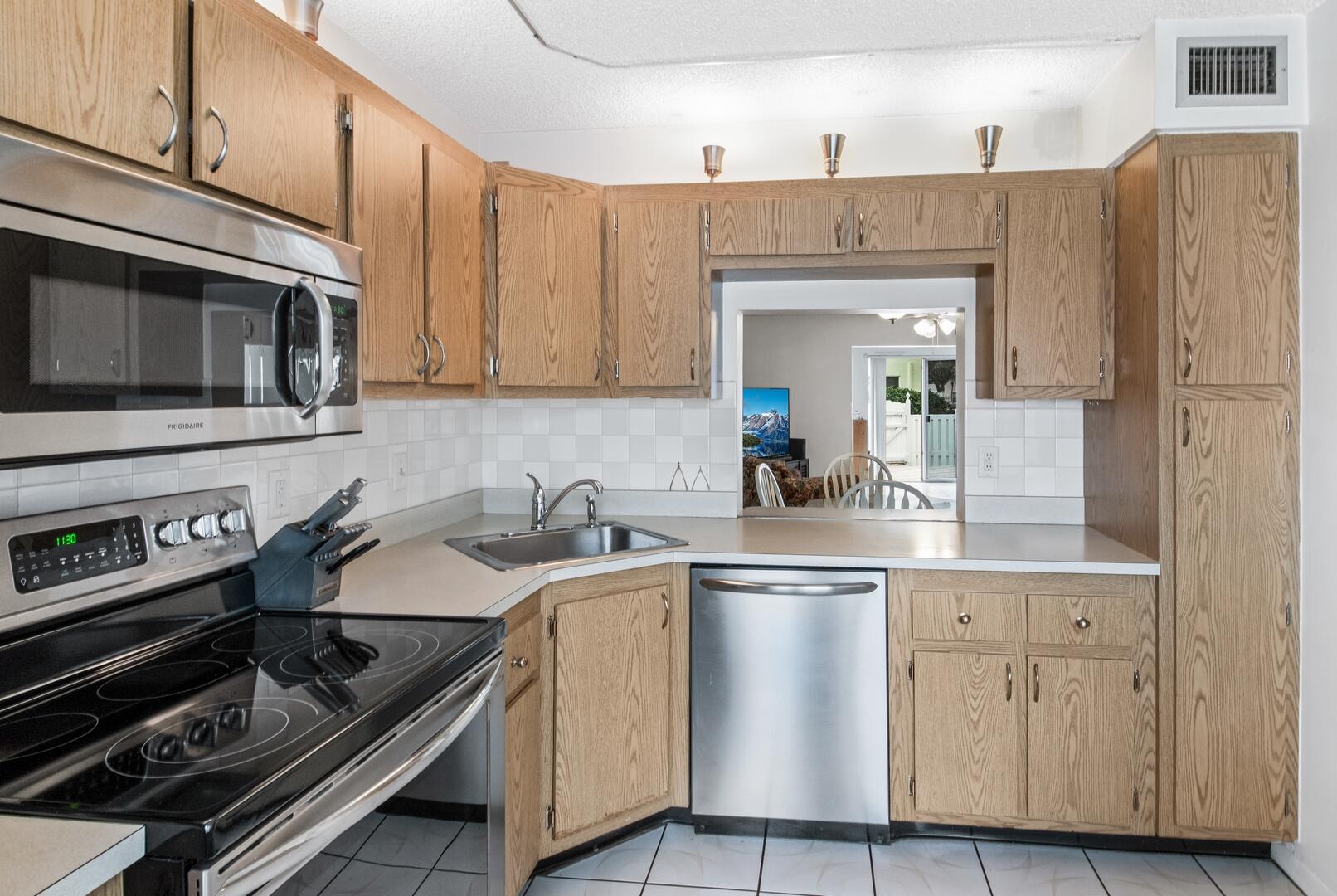 231 Foxtail Drive G, Greenacres Unit: G