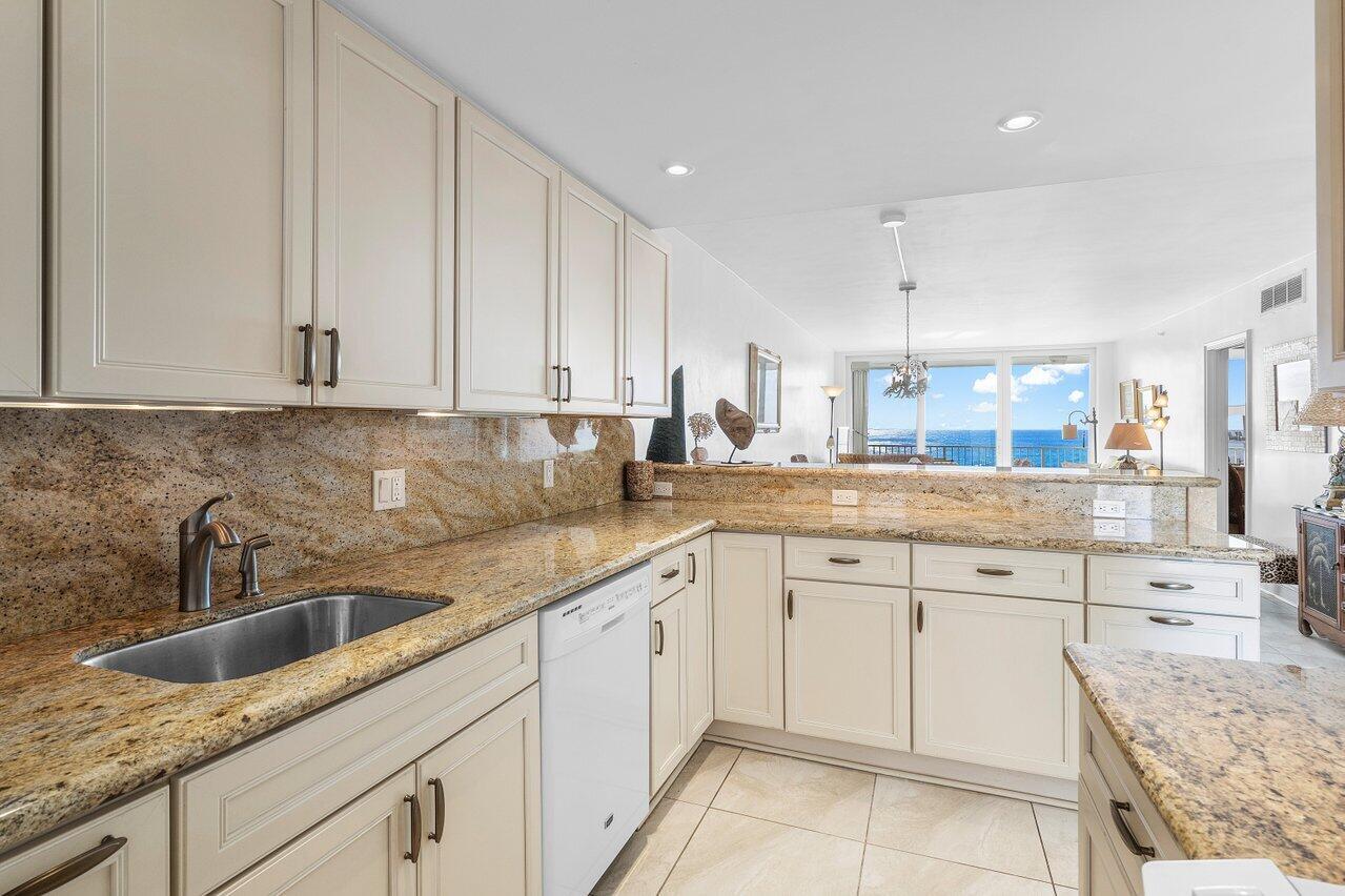 3101 S Ocean 1022 Boulevard 1022