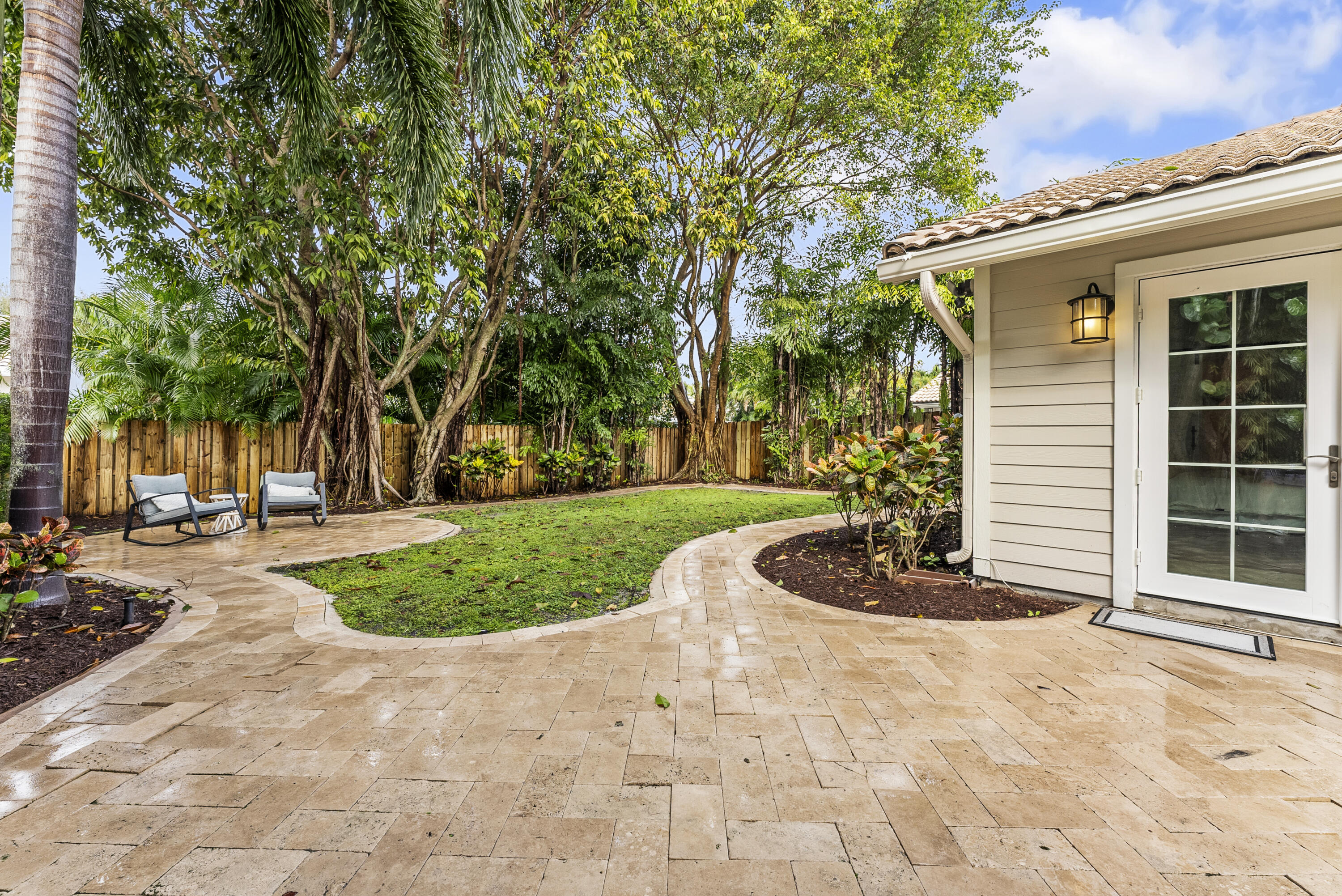 4135 NW 1st Court