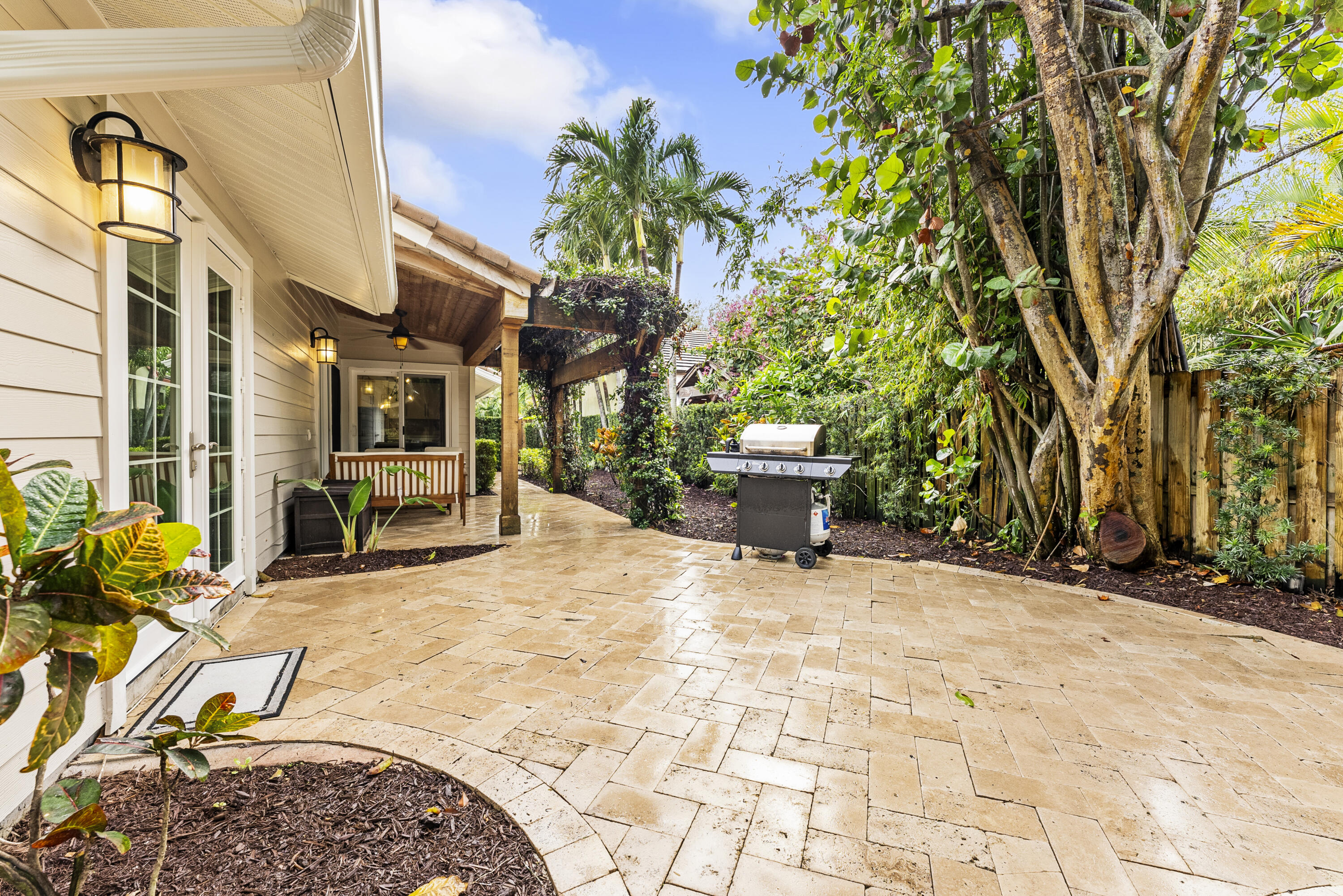 4135 NW 1st Court