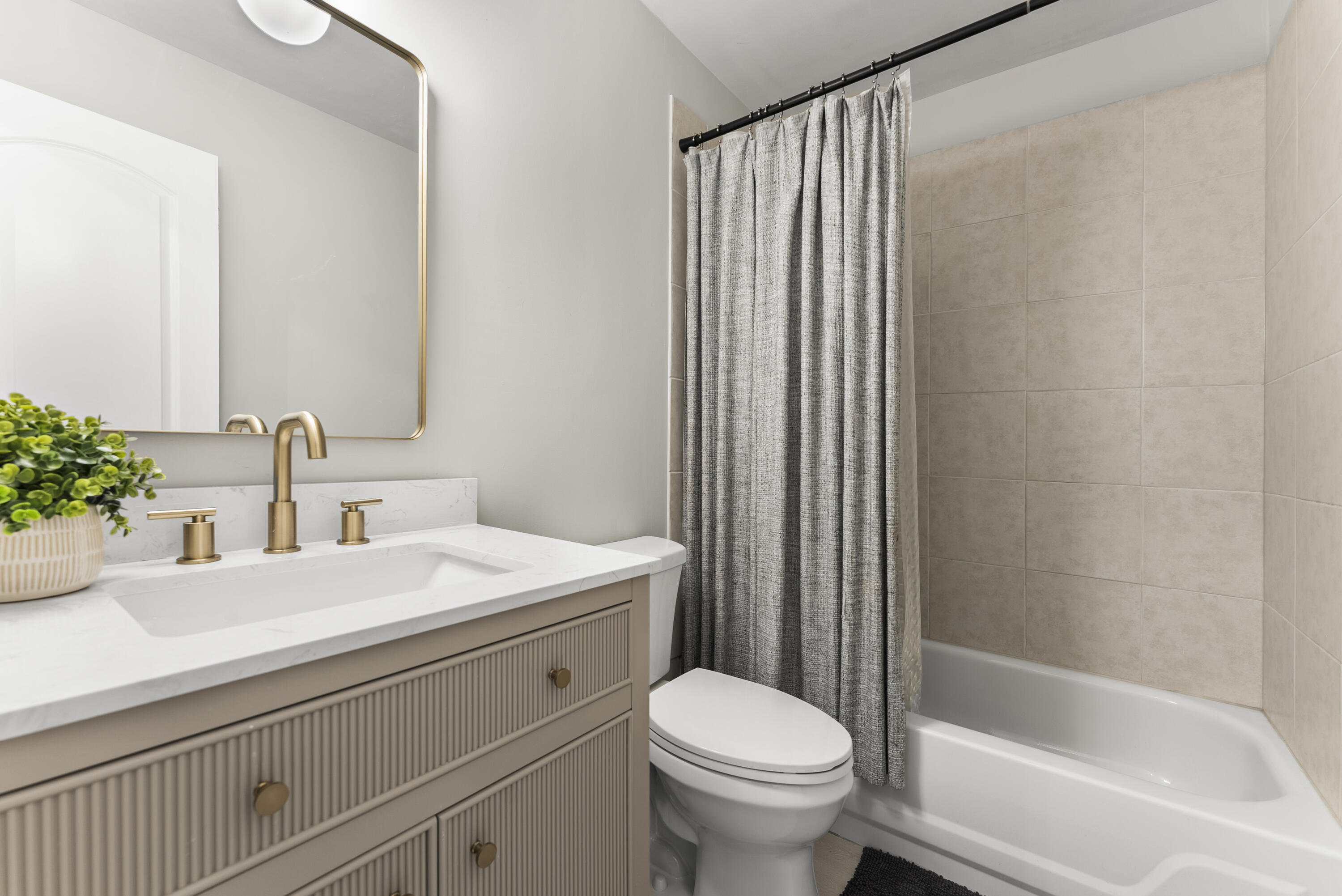 4135 NW 1st Court