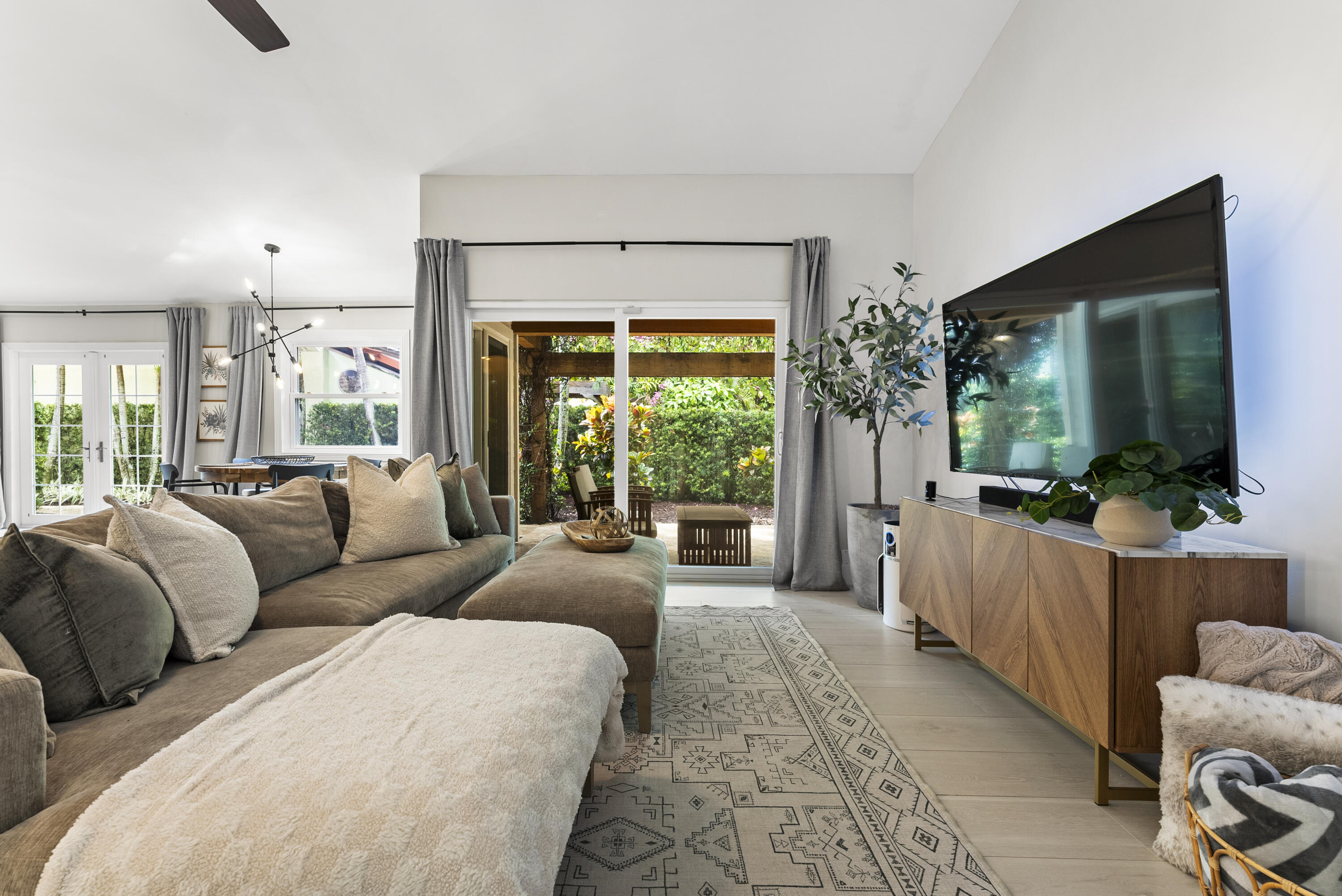 4135 NW 1st Court