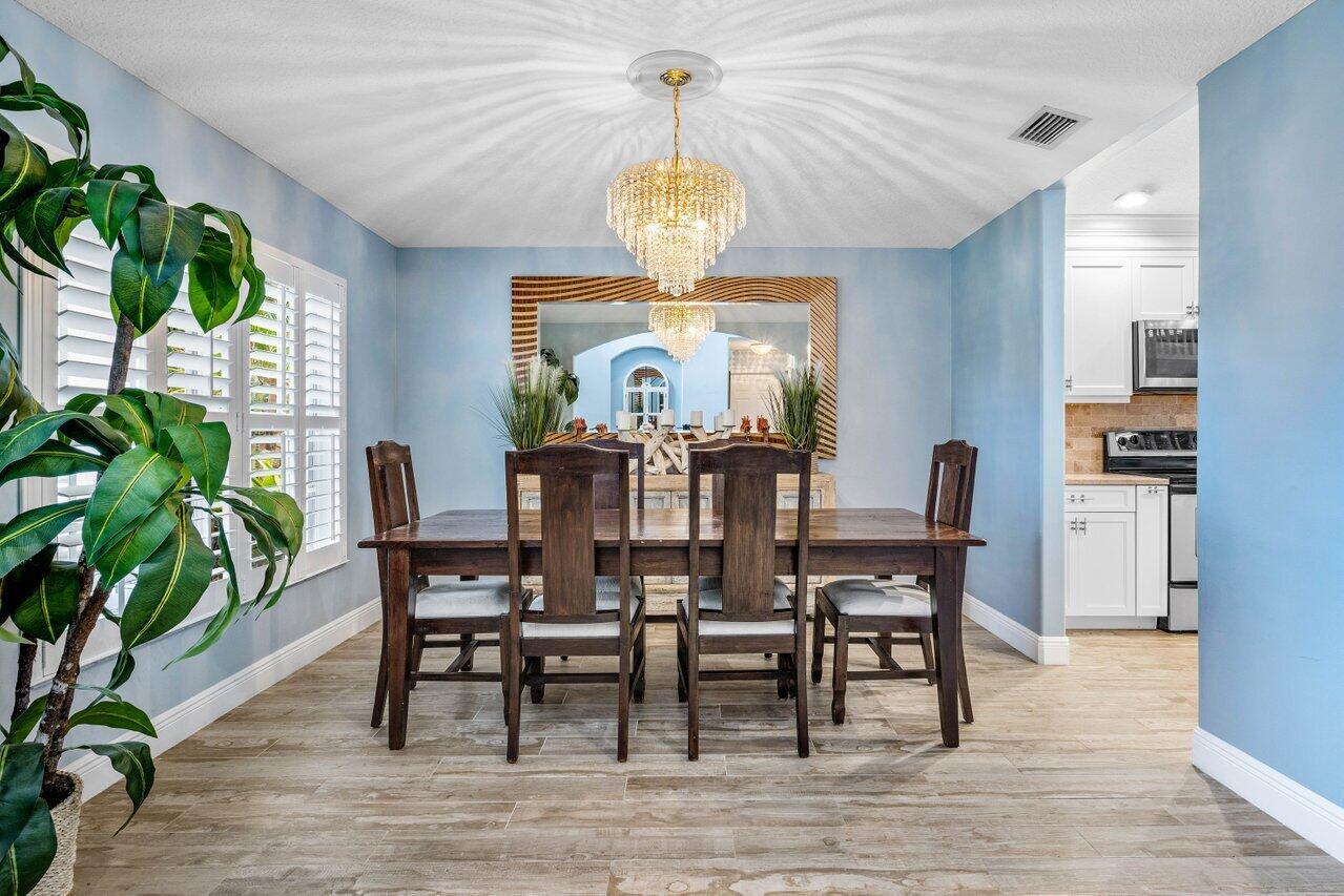 1132 Canoe Point