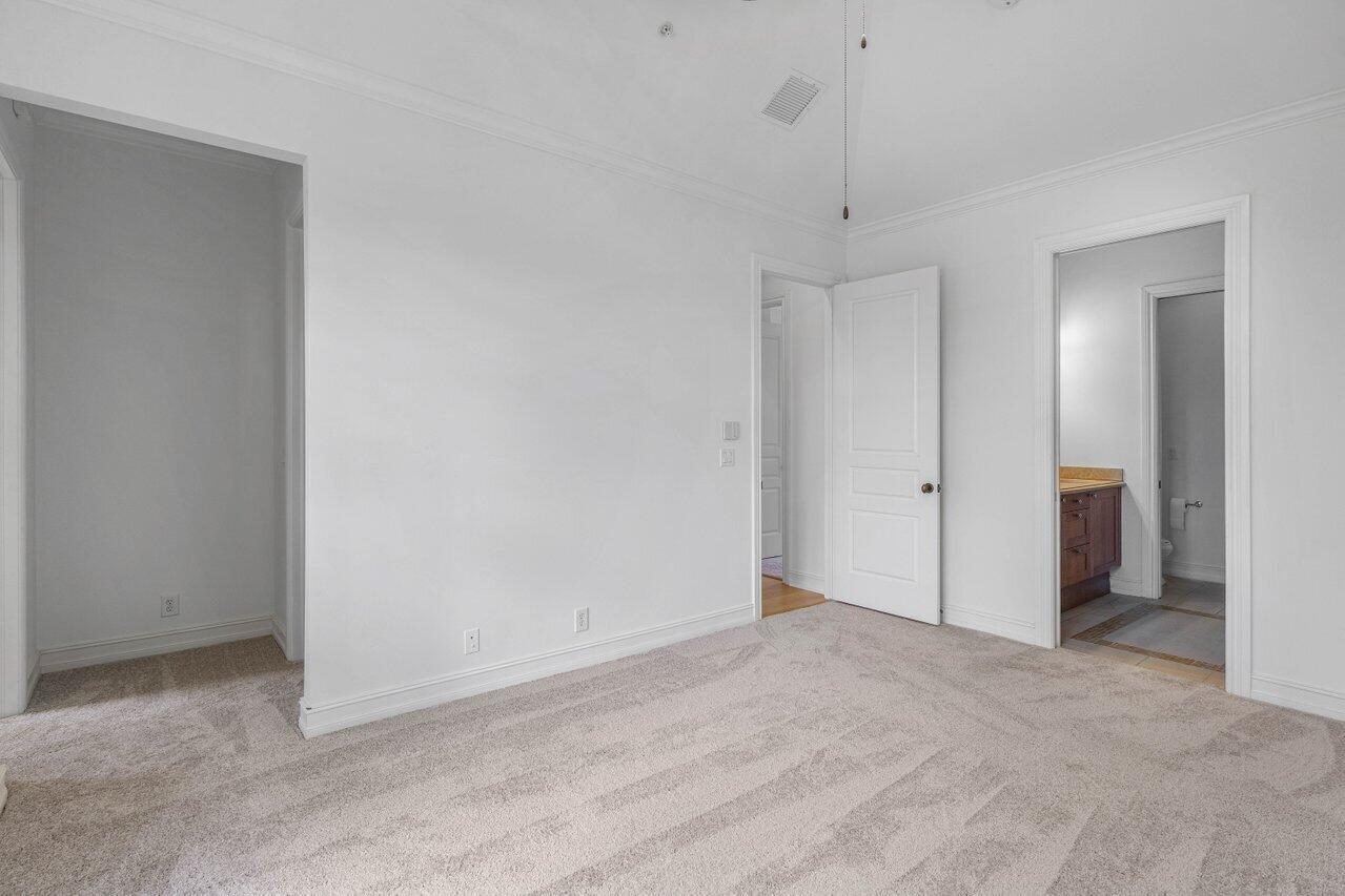 332 W Mallory Circle