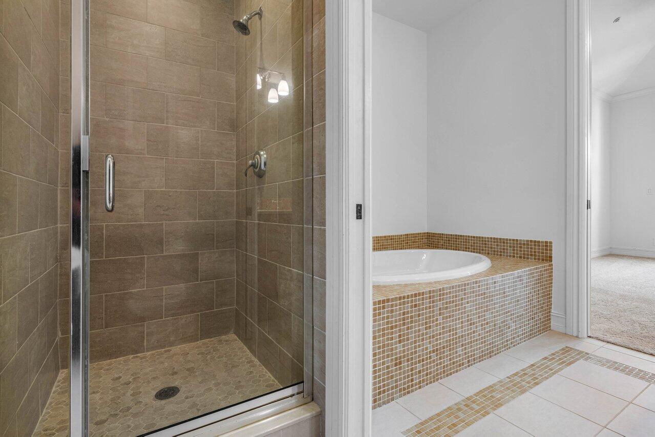 332 W Mallory Circle